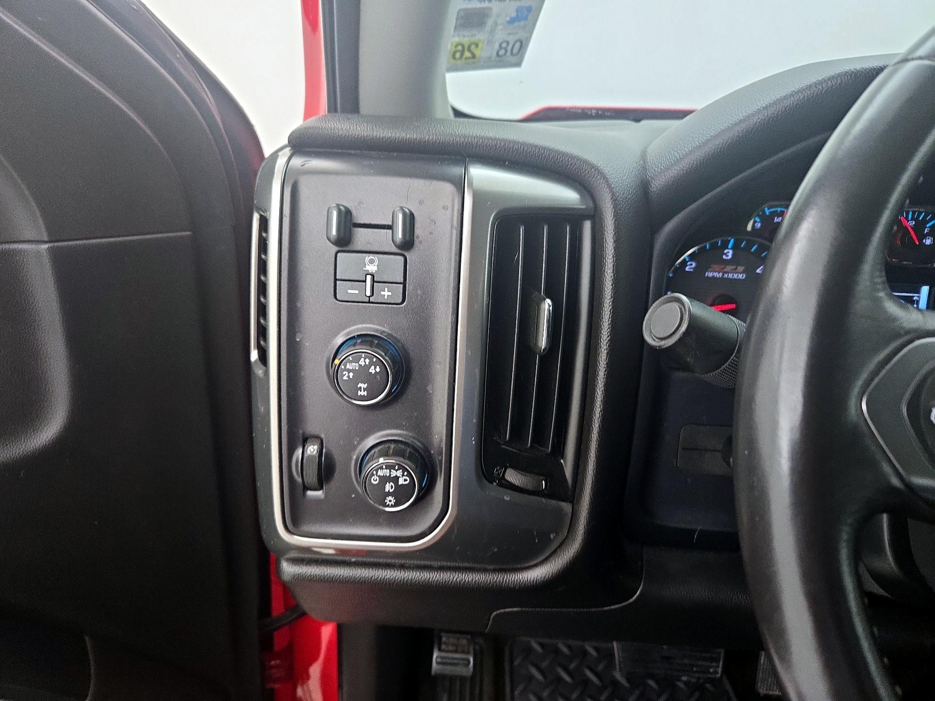 Thumbnail: 2016 Chevrolet Silverado 1500 - 13