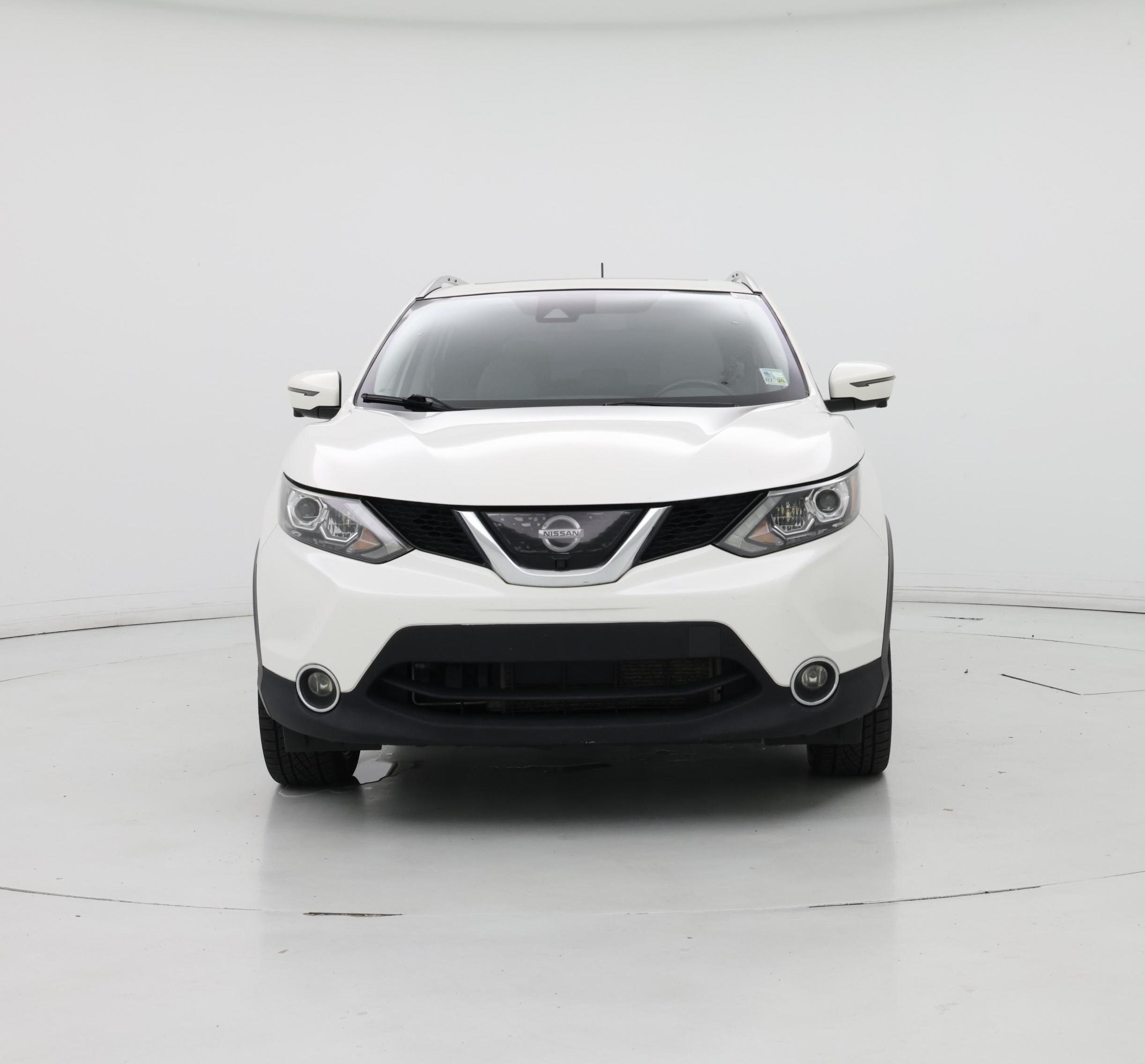 Thumbnail: 2017 Nissan Rogue Sport - 5