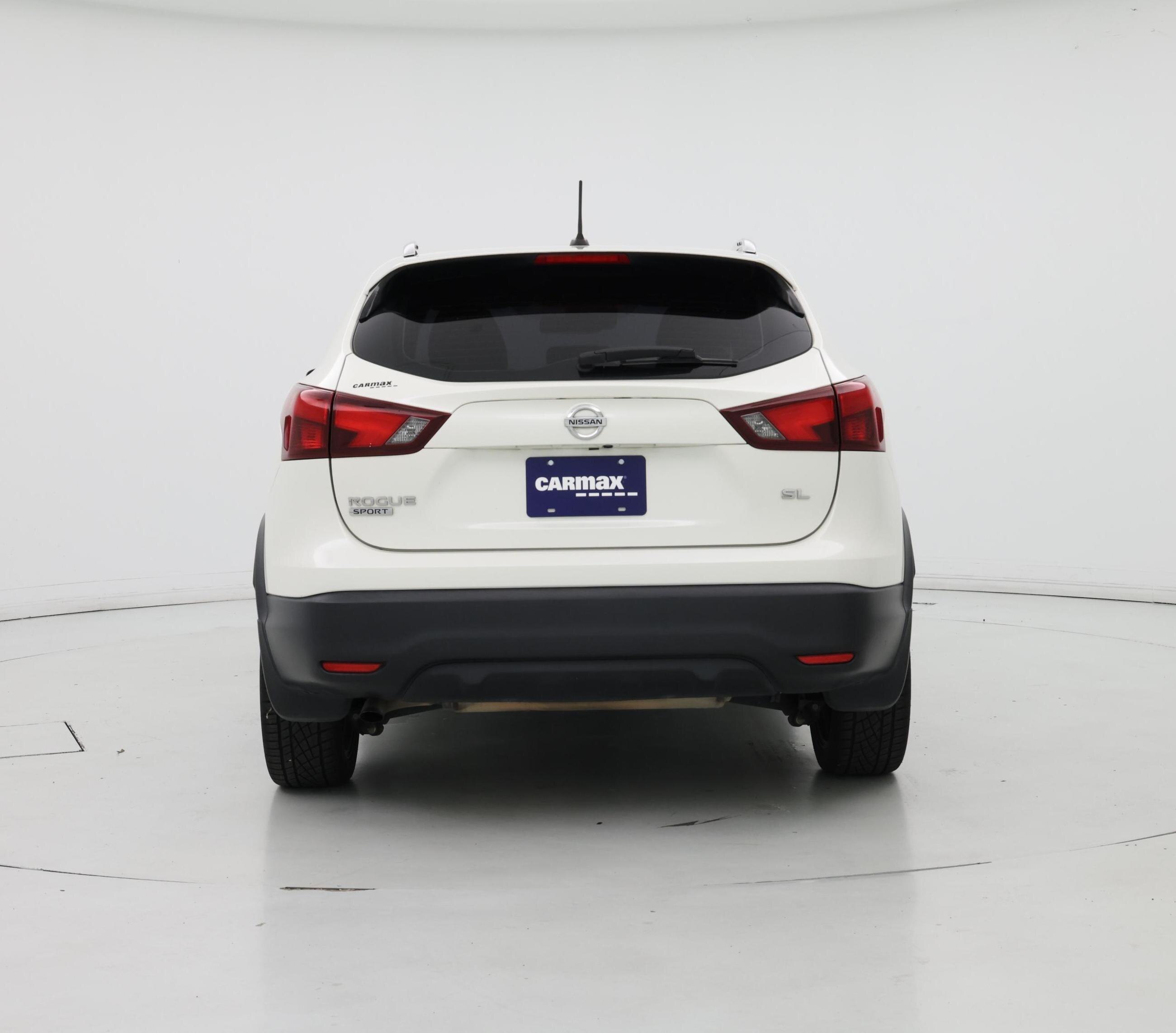 Thumbnail: 2017 Nissan Rogue Sport - 6