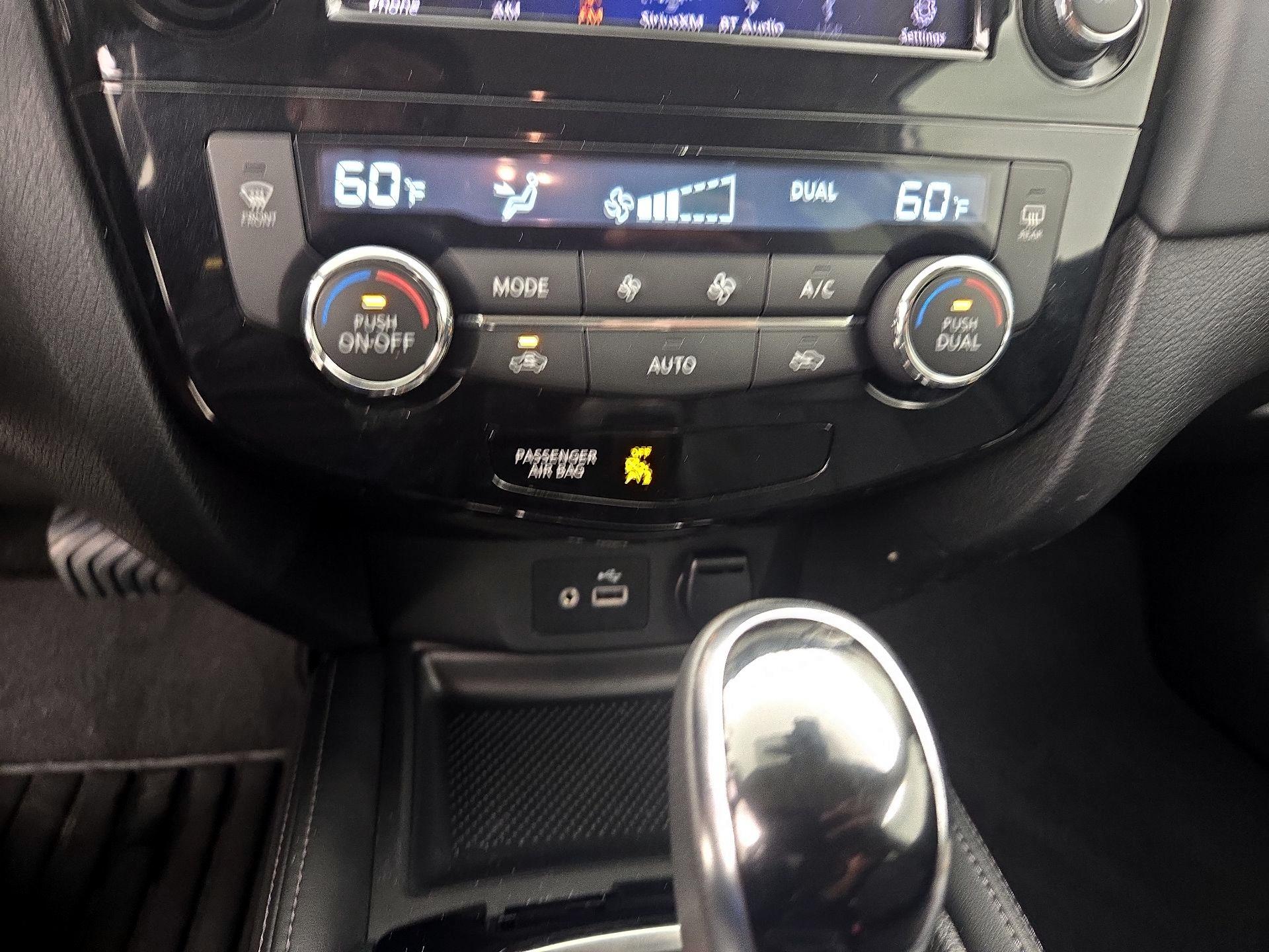 Thumbnail: 2018 Nissan Rogue - 16