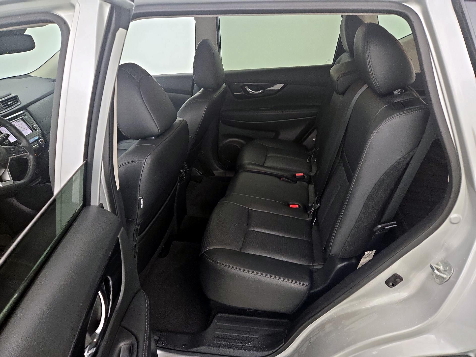 Thumbnail: 2018 Nissan Rogue - 19