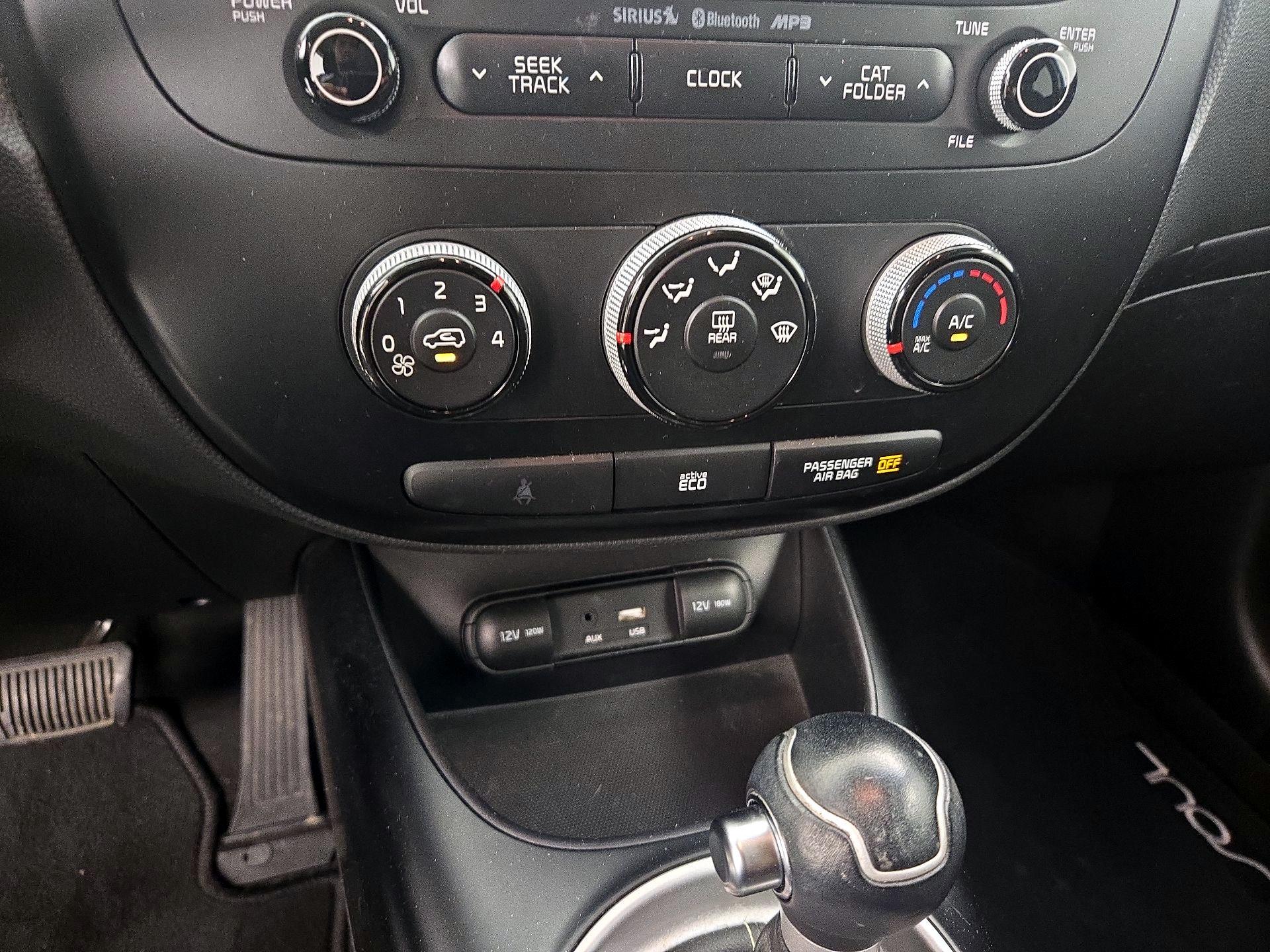 Thumbnail: 2016 Kia Soul - 16