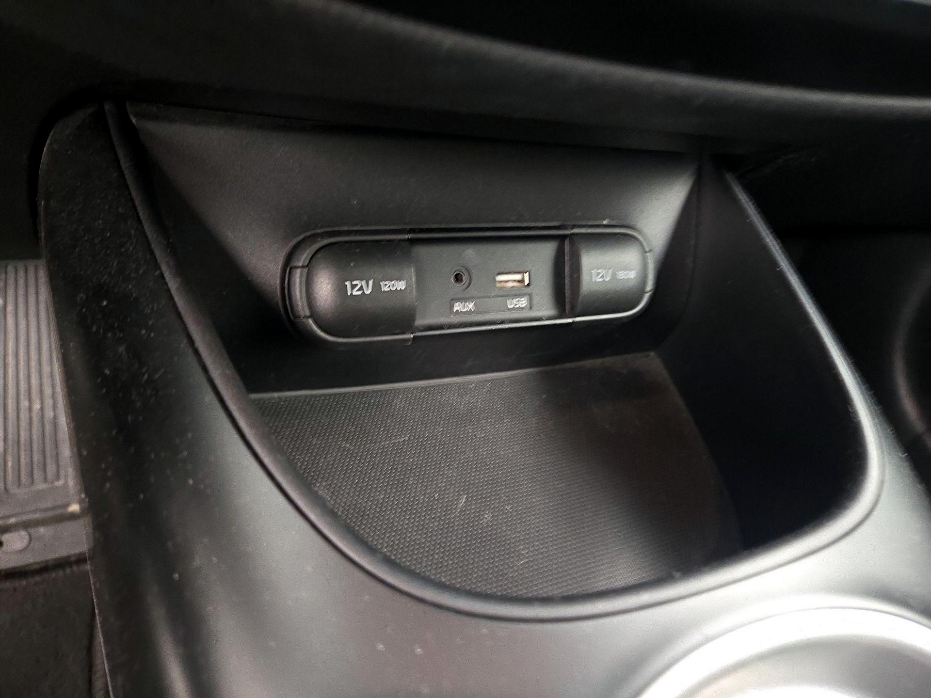Thumbnail: 2016 Kia Soul - 18