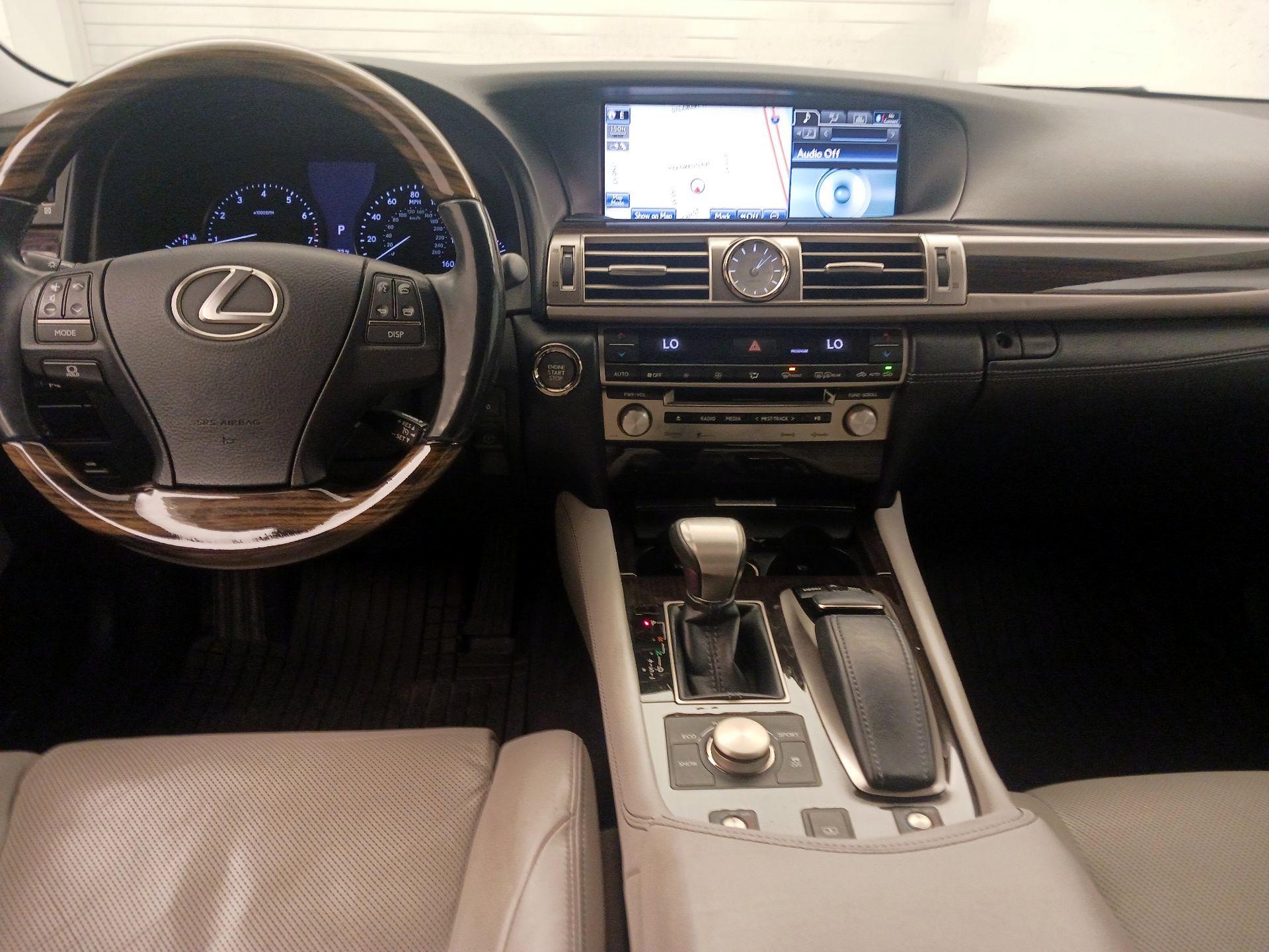 Thumbnail: 2013 Lexus LS - 9