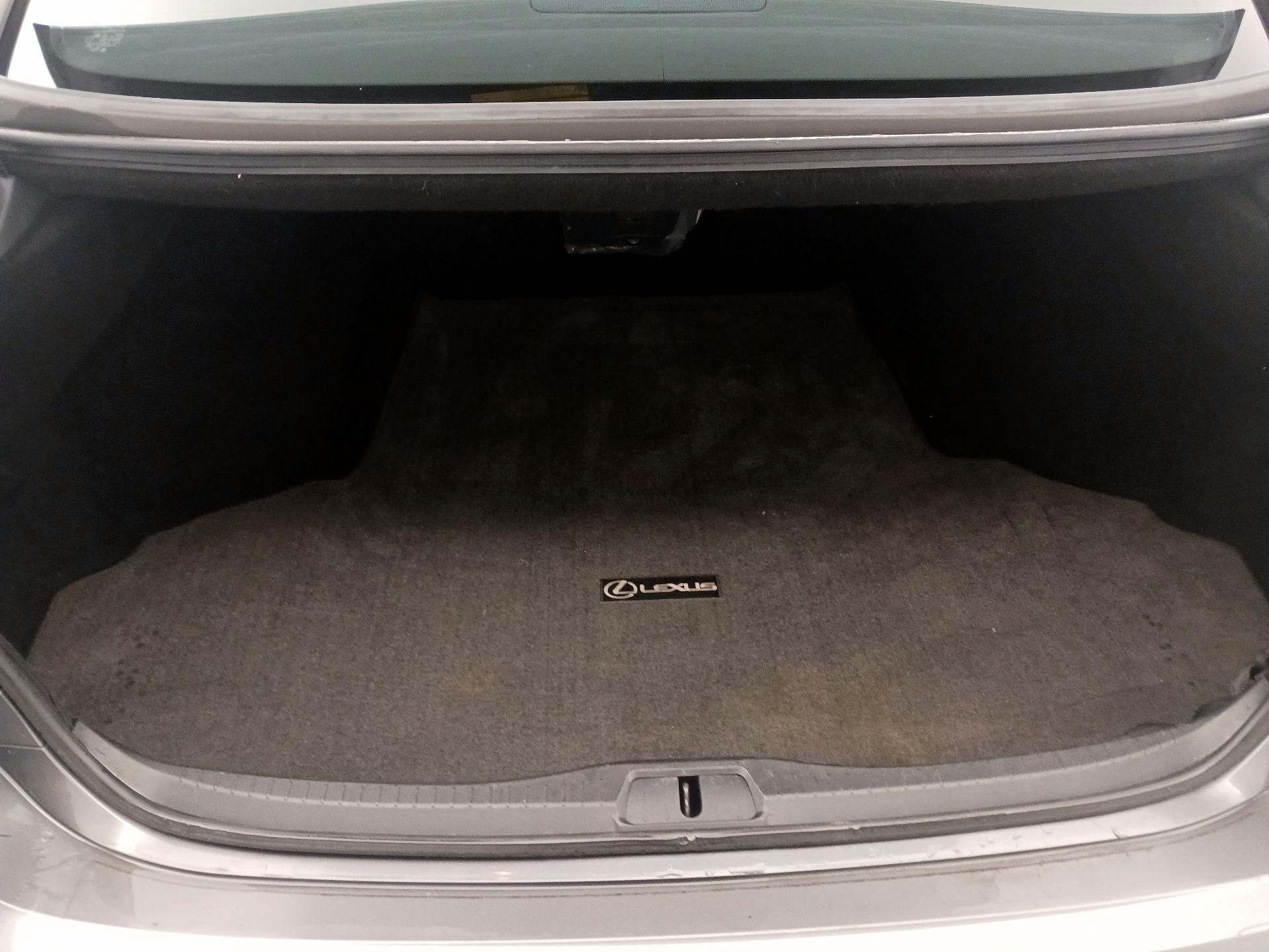 Thumbnail: 2013 Lexus LS - 19