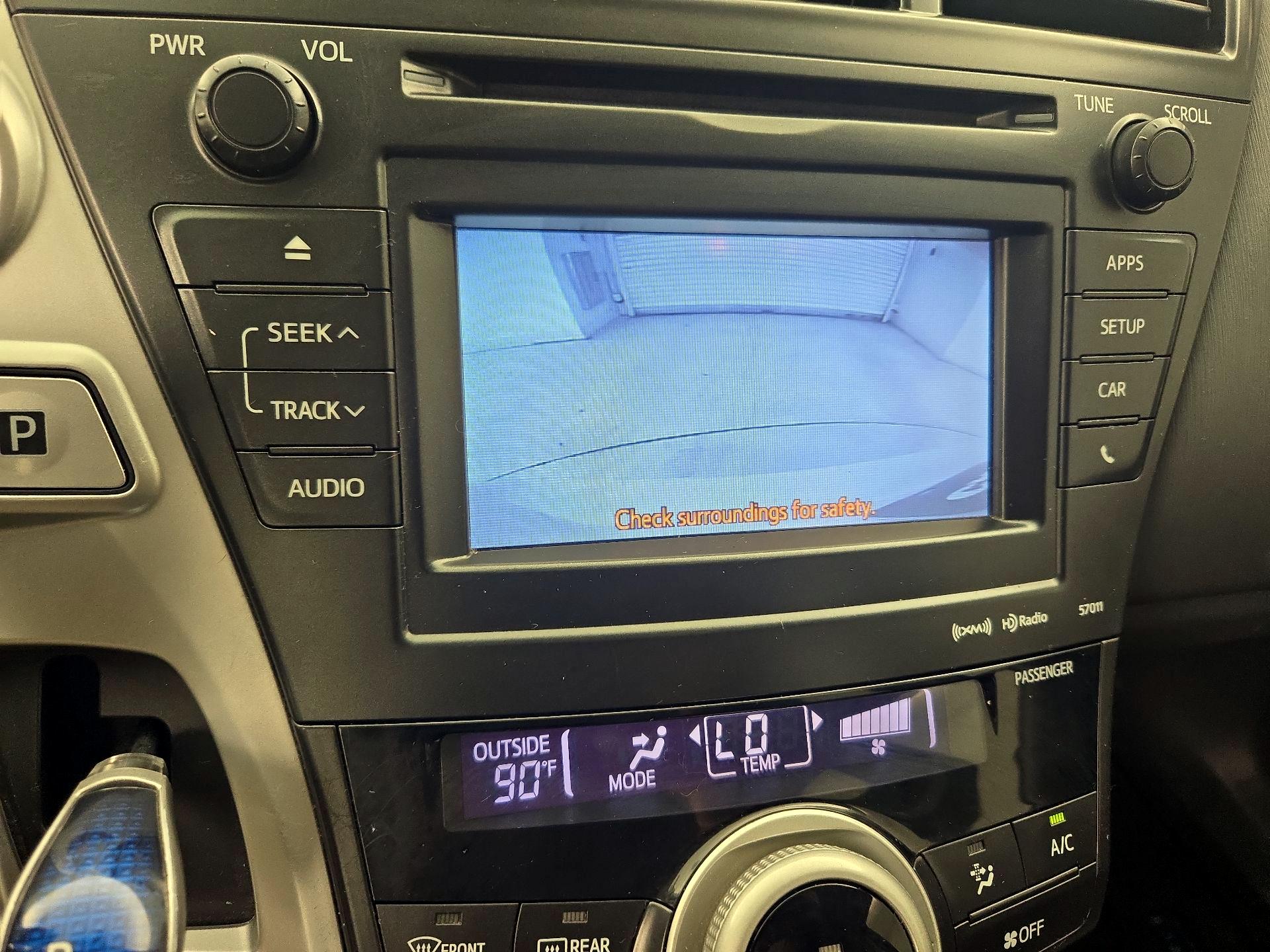 Thumbnail: 2013 Toyota Prius v - 14