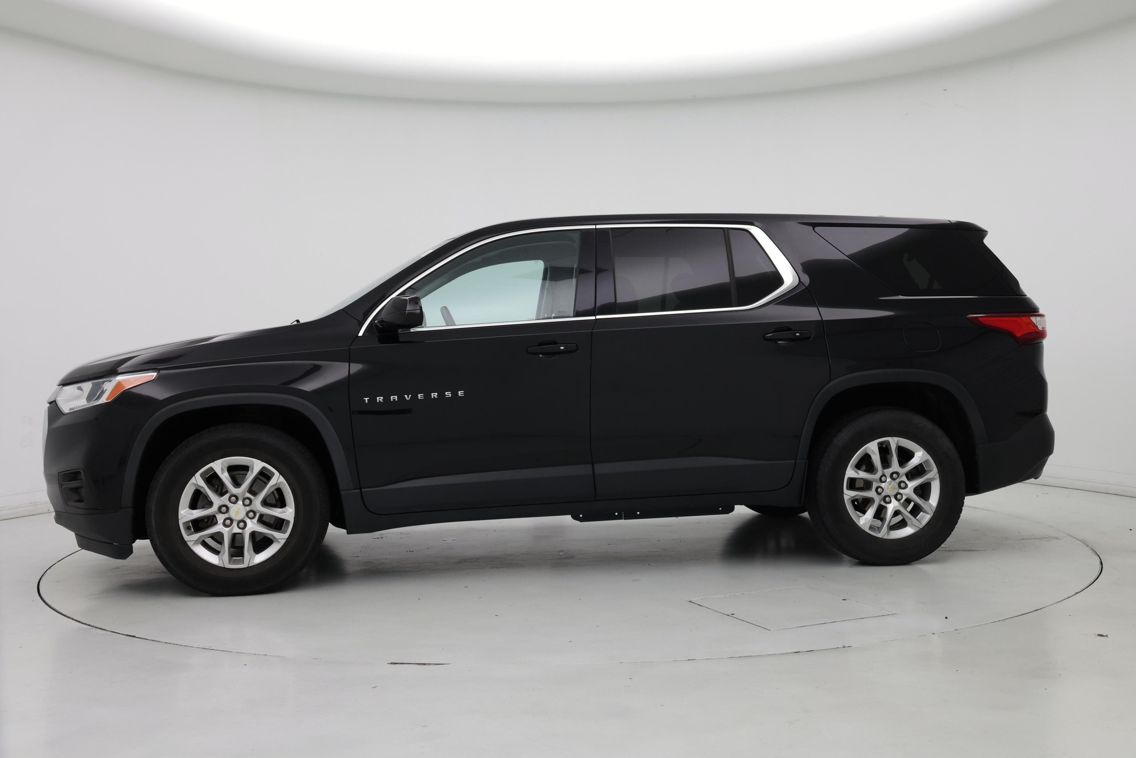 Thumbnail: 2019 Chevrolet Traverse - 3