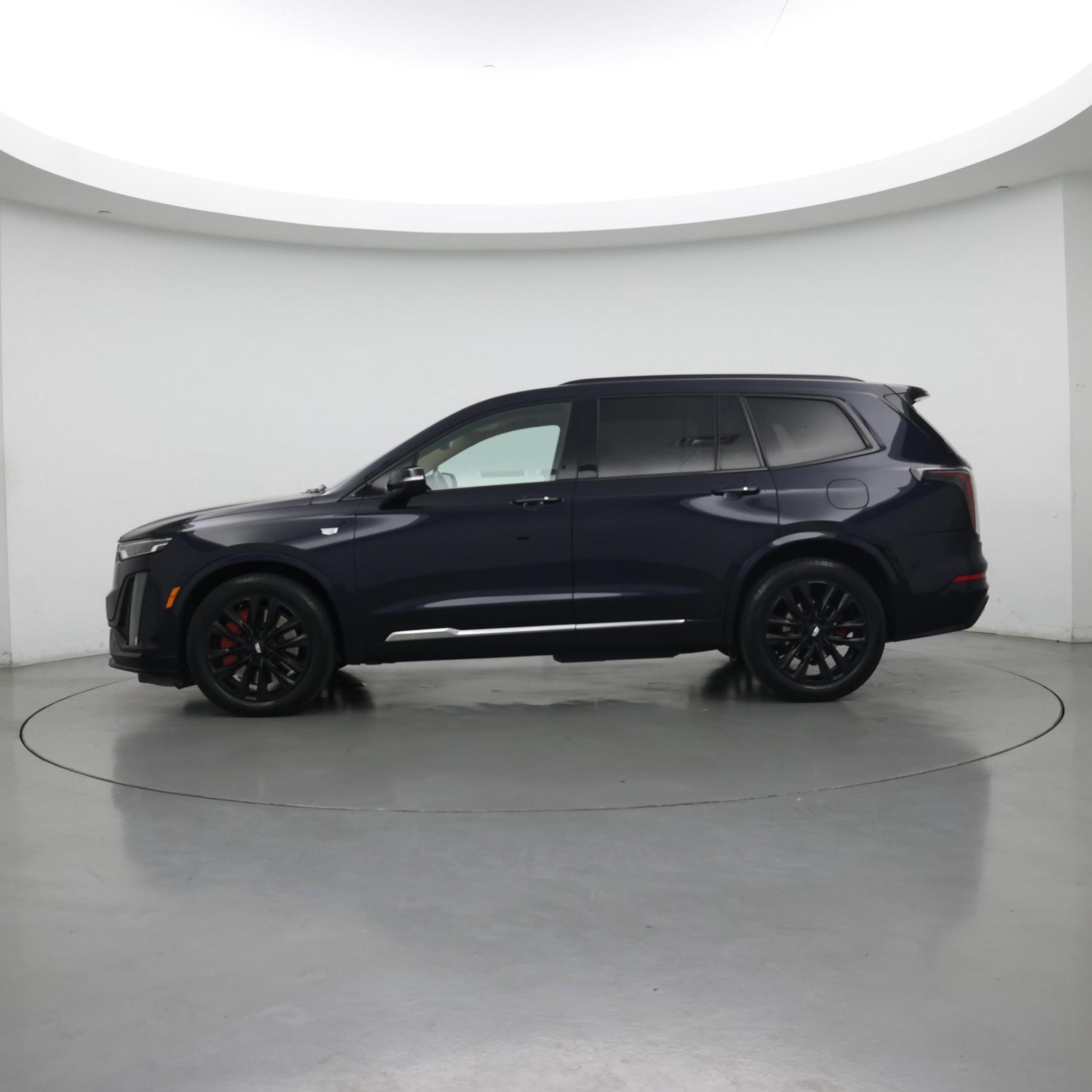 Thumbnail: 2022 Cadillac XT6 - 3