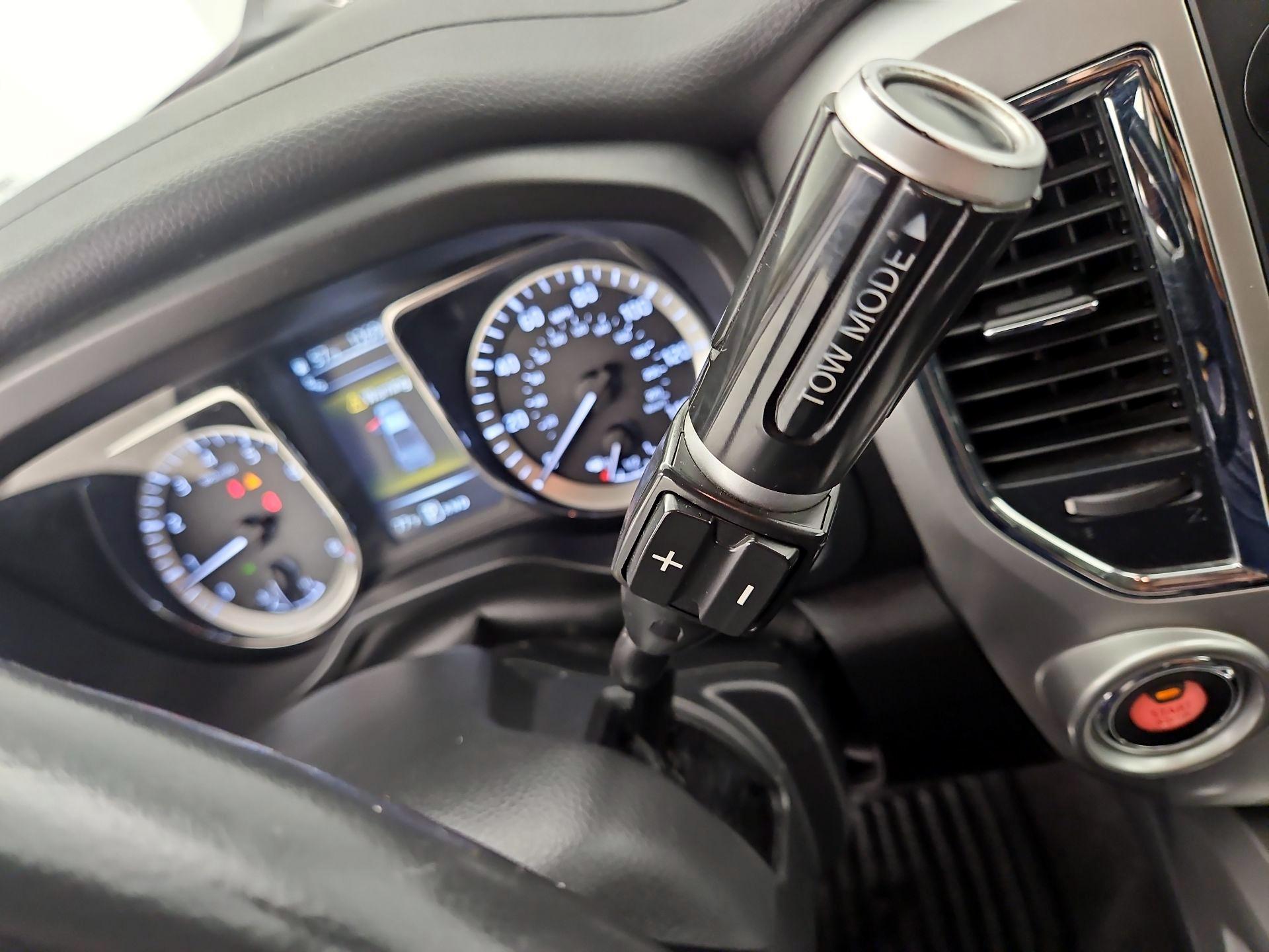 Thumbnail: 2017 Nissan Titan - 18