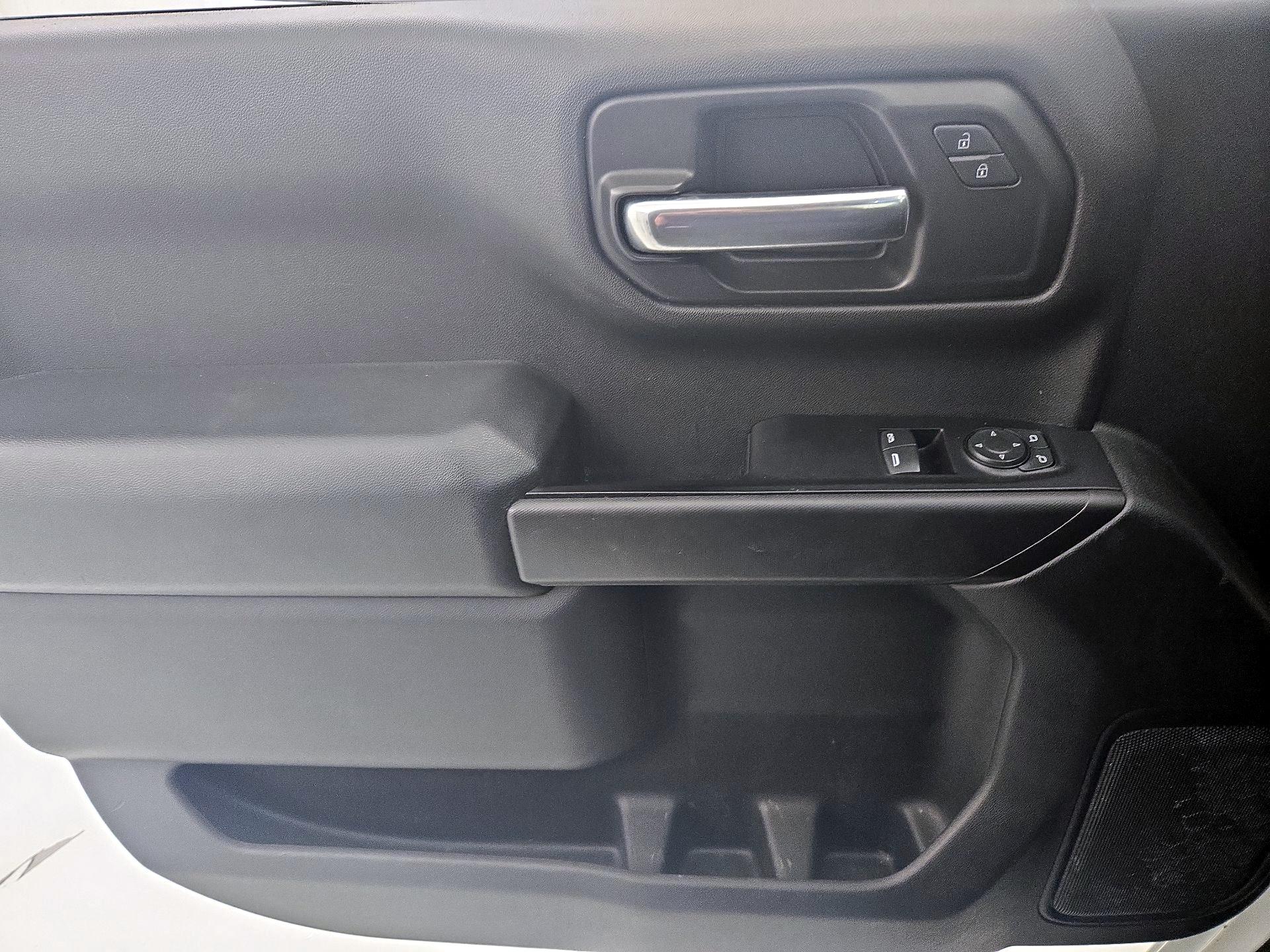 Thumbnail: 2020 Chevrolet Silverado 1500 - 12