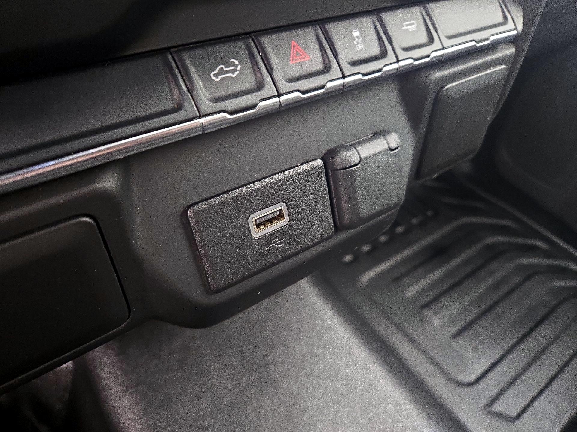 Thumbnail: 2020 Chevrolet Silverado 1500 - 18