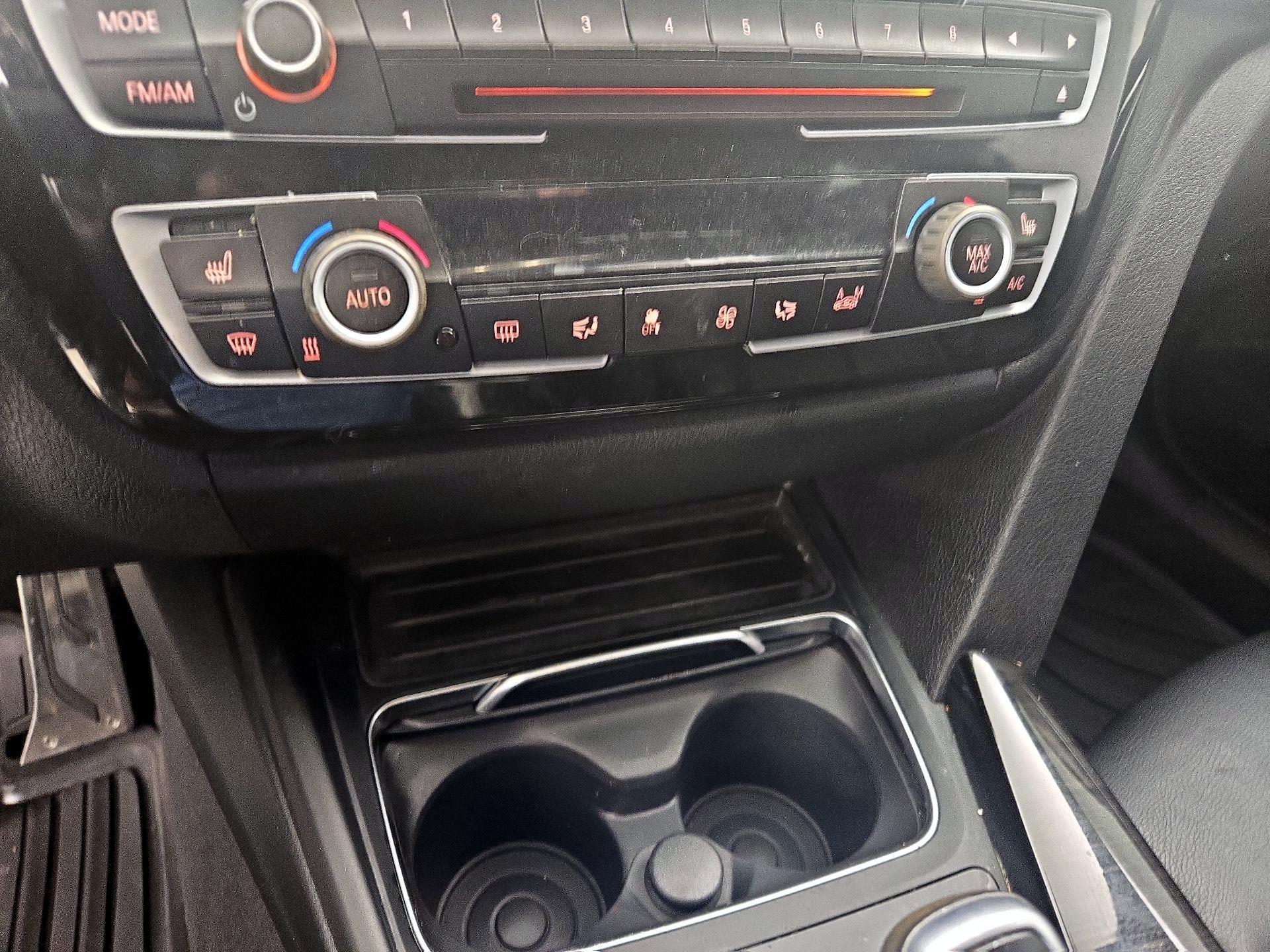 Thumbnail: 2018 BMW 3 Series - 16