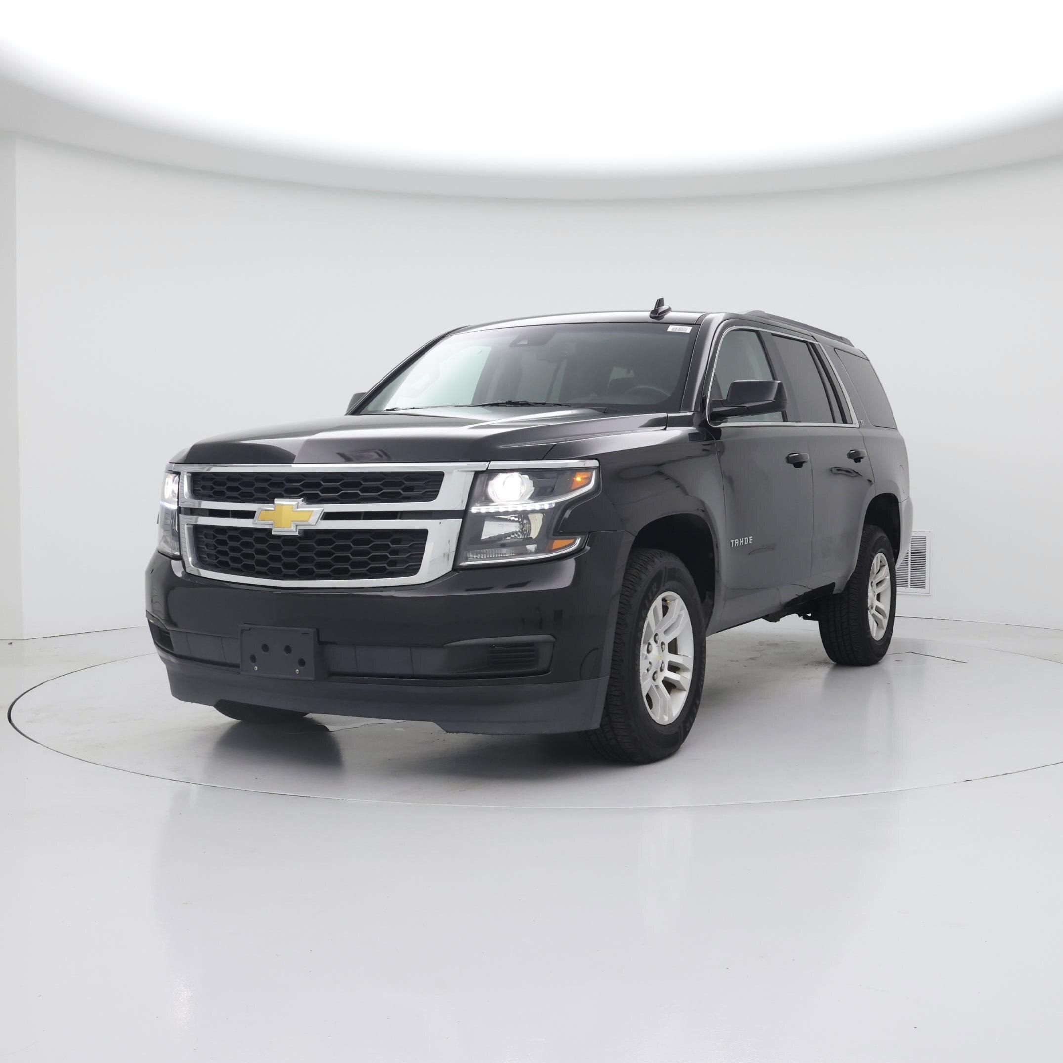 Thumbnail: 2017 Chevrolet Tahoe - 4