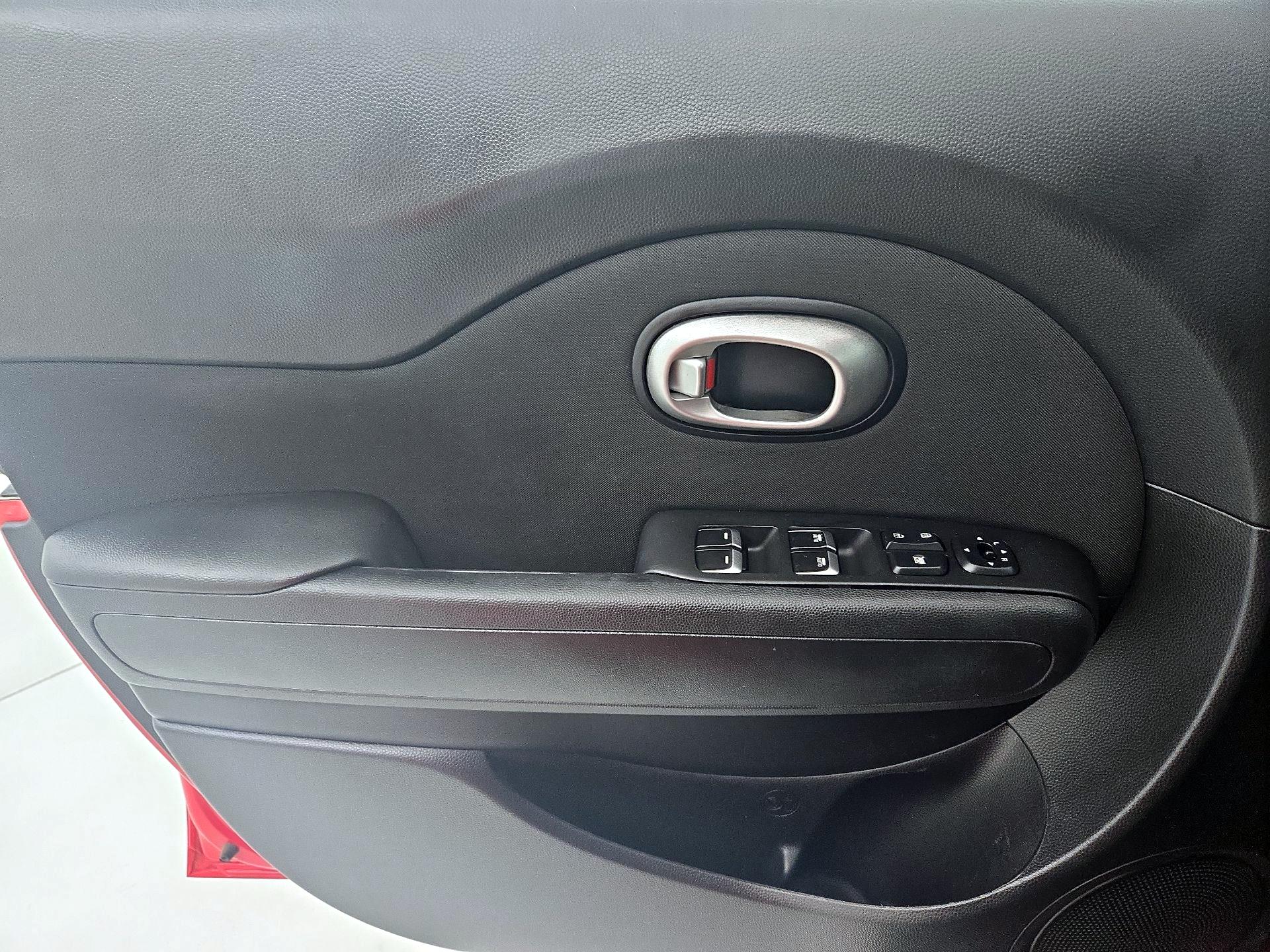 Thumbnail: 2019 Kia Soul - 12
