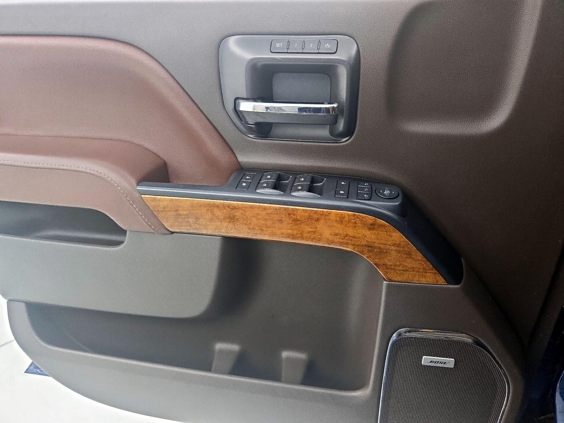 Thumbnail: 2015 Chevrolet Silverado 1500 - 12