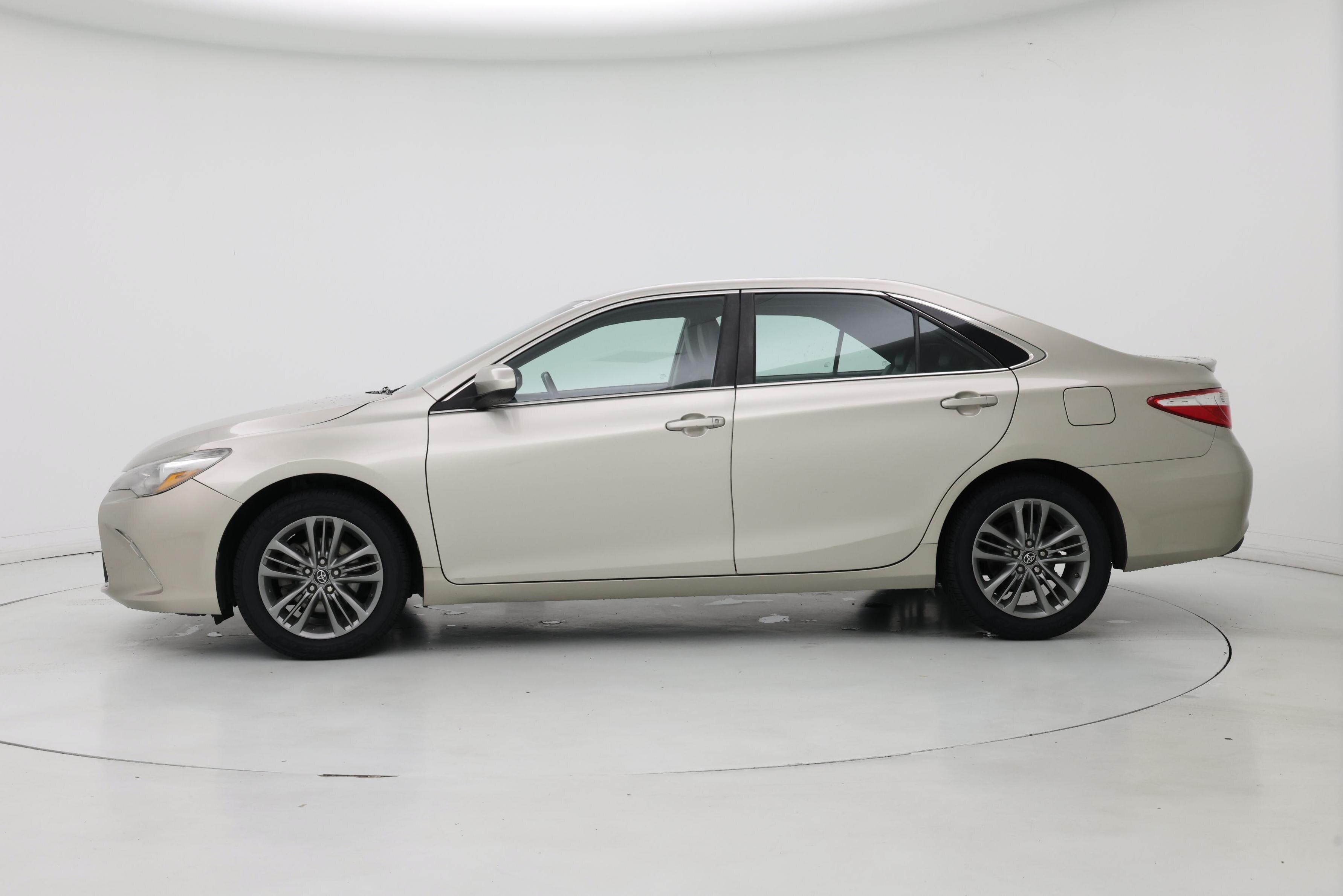 Thumbnail: 2017 Toyota Camry - 3