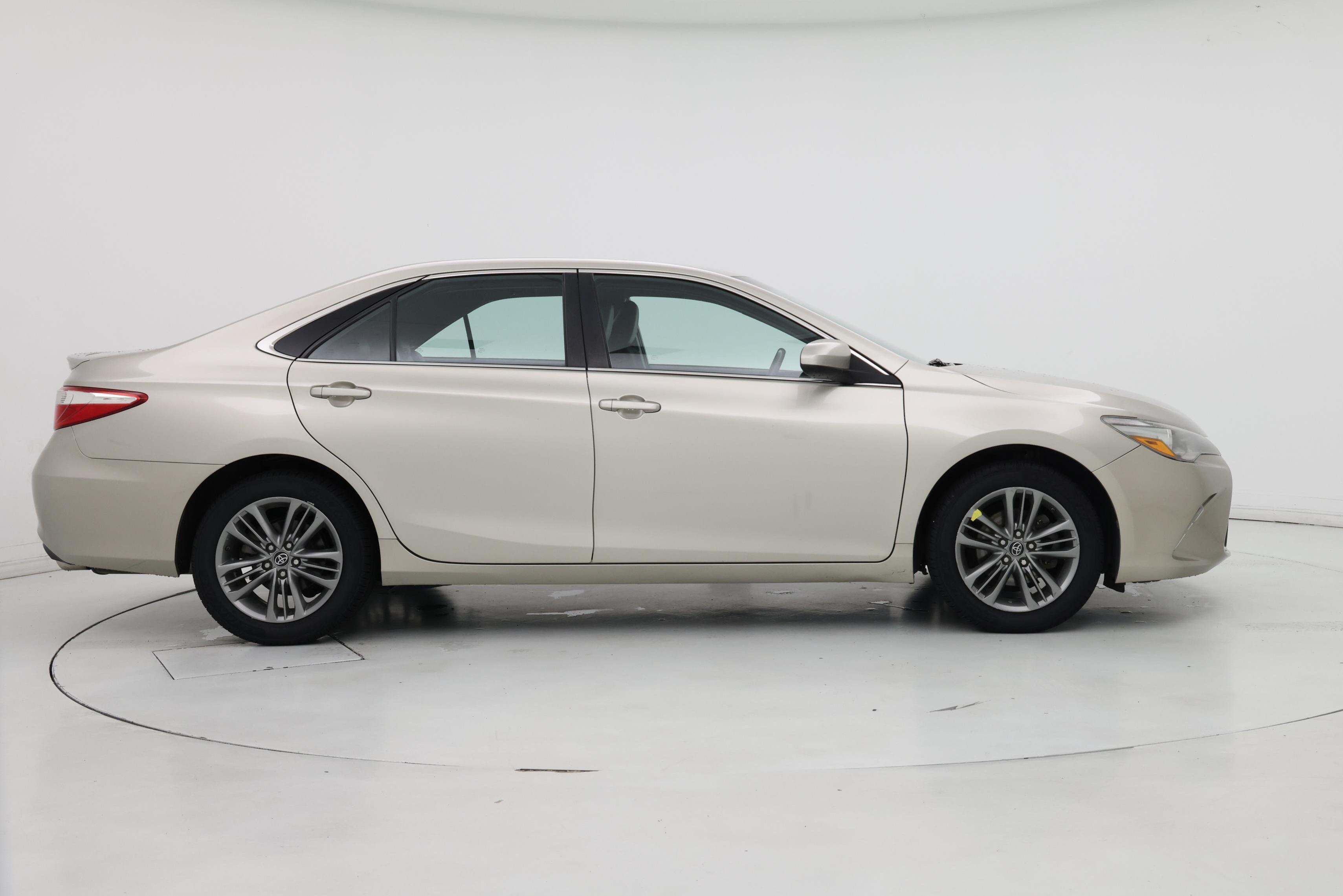 Thumbnail: 2017 Toyota Camry - 7