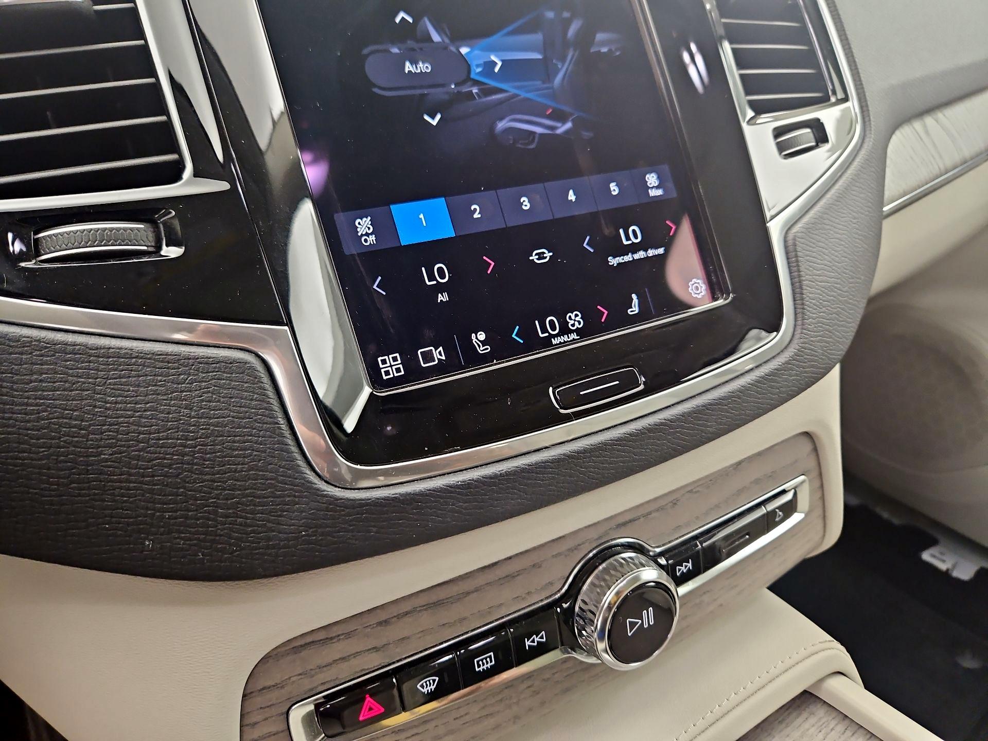 Thumbnail: 2023 Volvo XC90 - 14