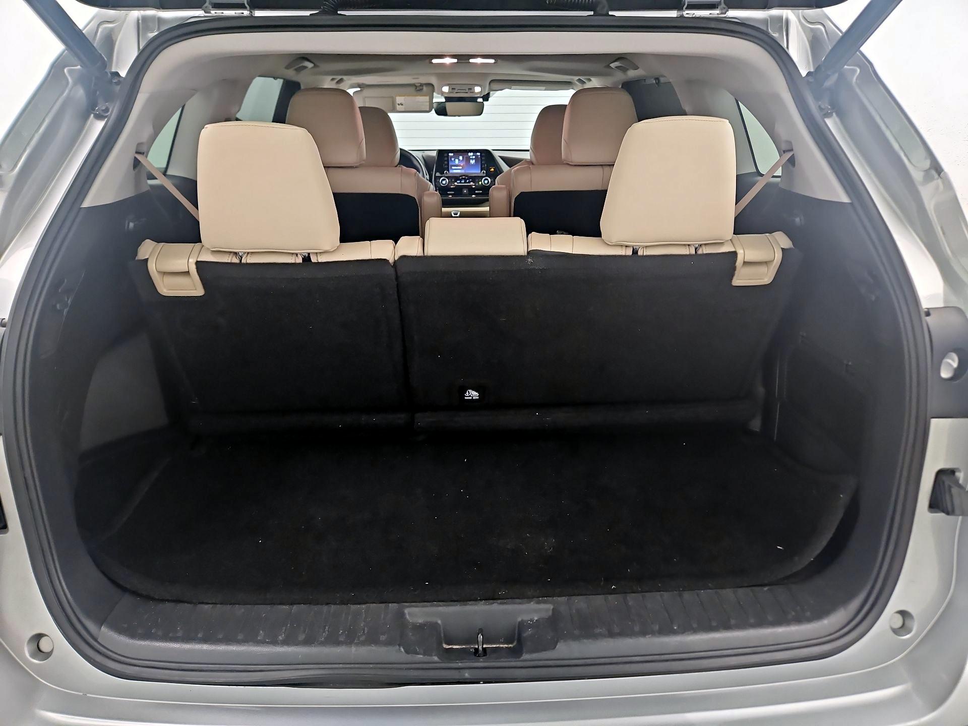 Thumbnail: 2021 Toyota Highlander - 17