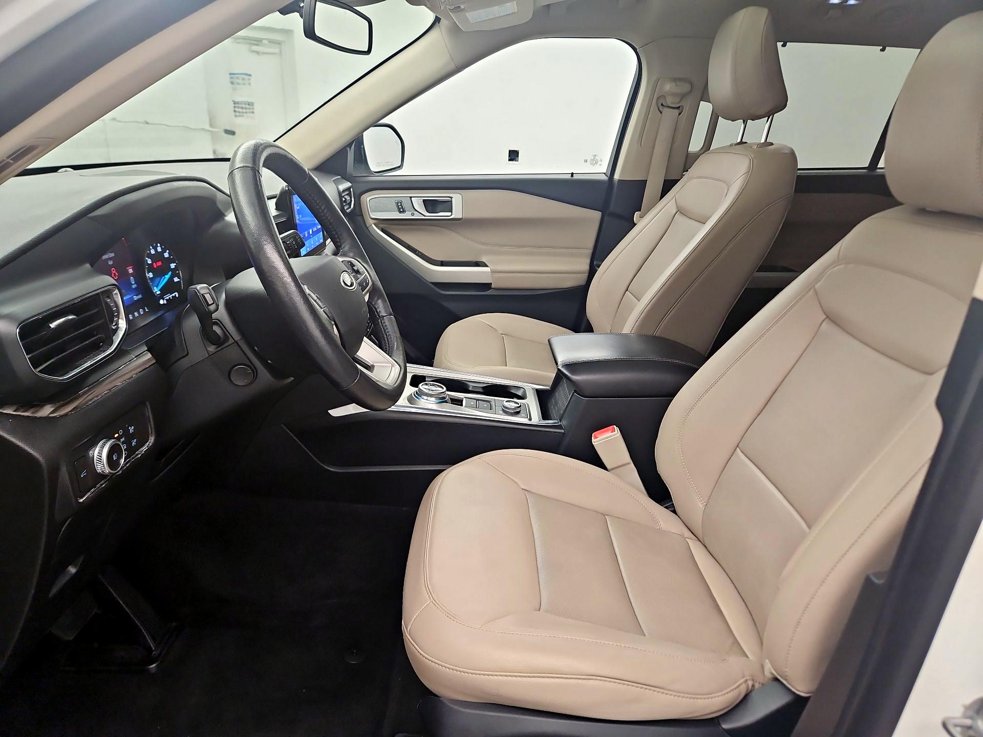 Thumbnail: 2021 Ford Explorer - 11