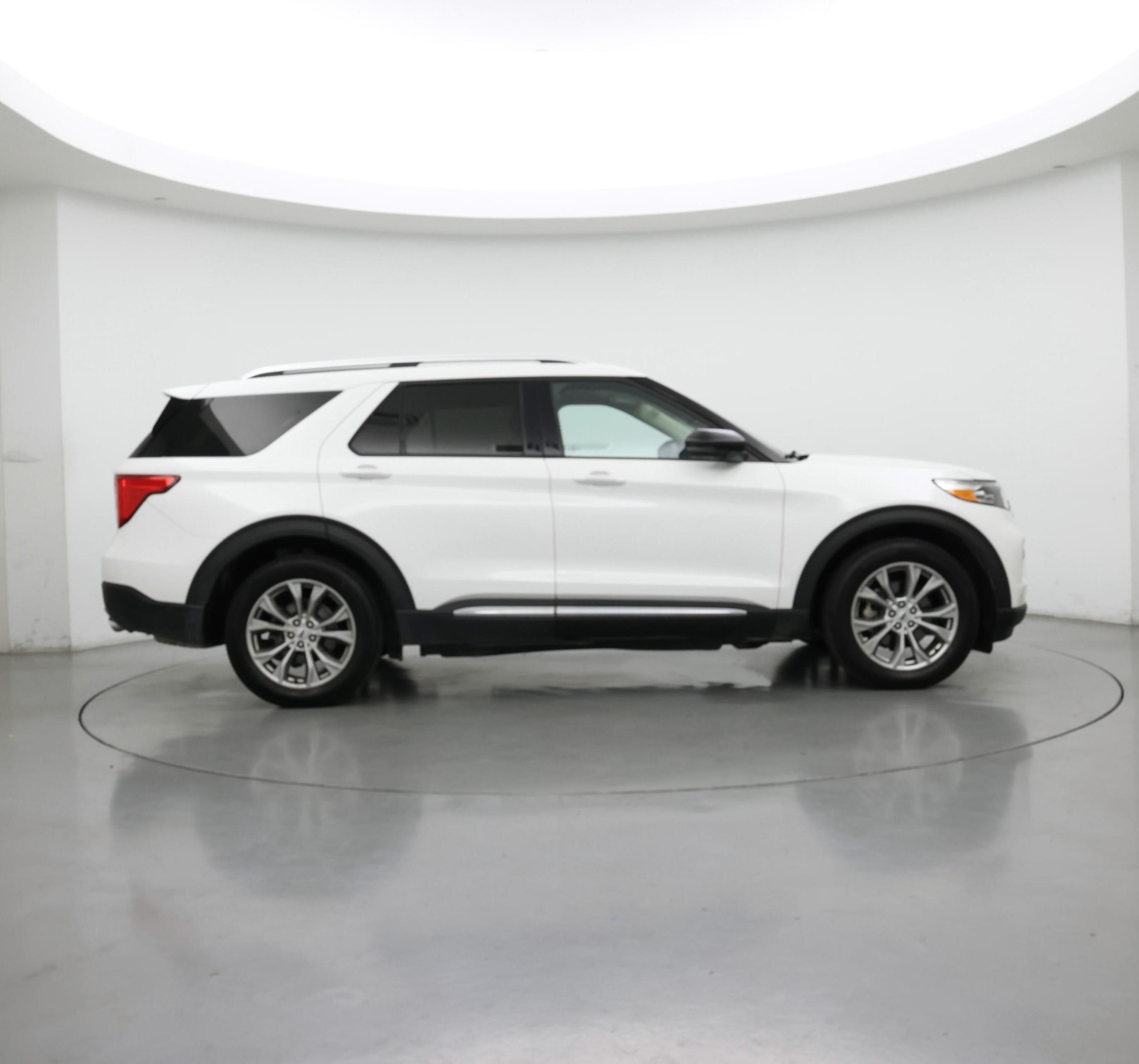 Thumbnail: 2021 Ford Explorer - 7