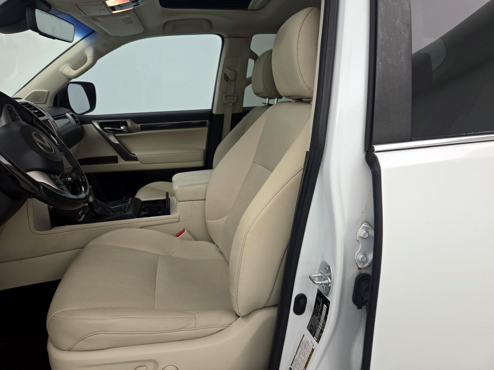 Thumbnail: 2021 Lexus GX - 11