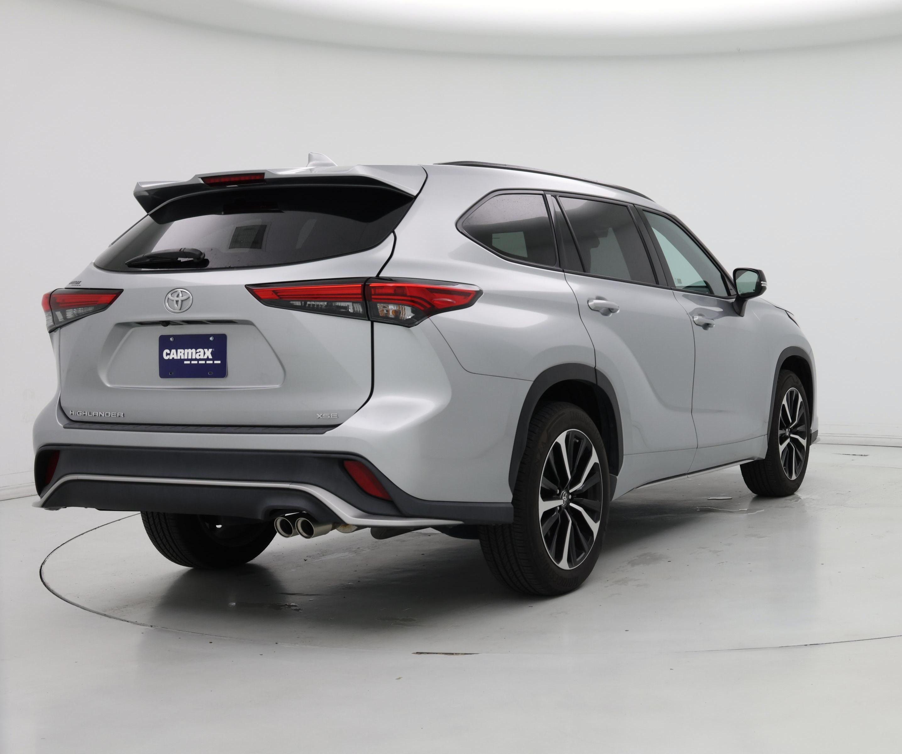 Thumbnail: 2022 Toyota Highlander - 8