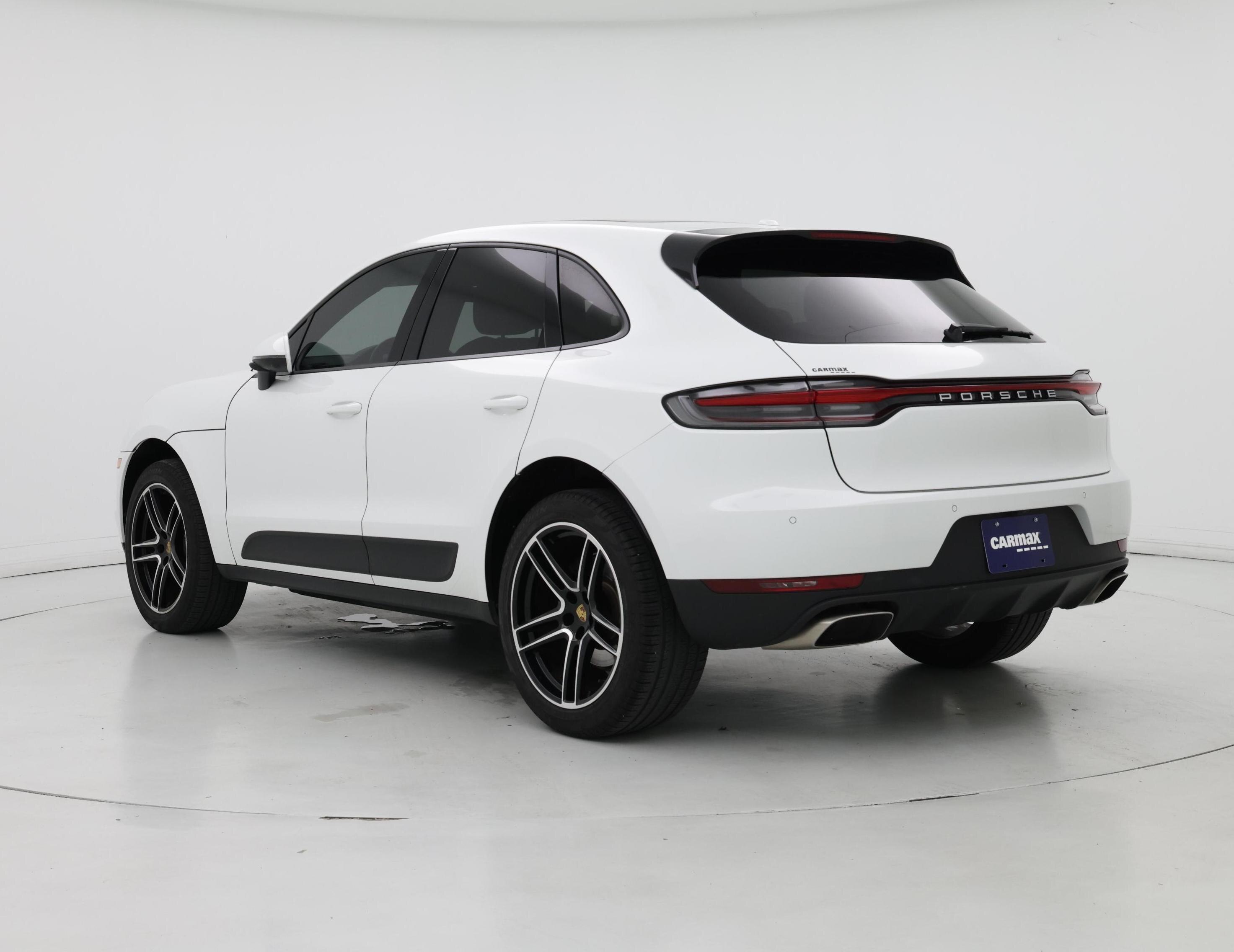 Thumbnail: 2021 Porsche Macan - 2