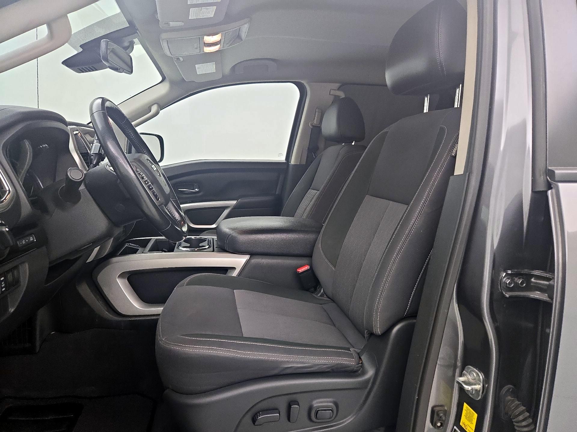 Thumbnail: 2021 Nissan Titan - 11