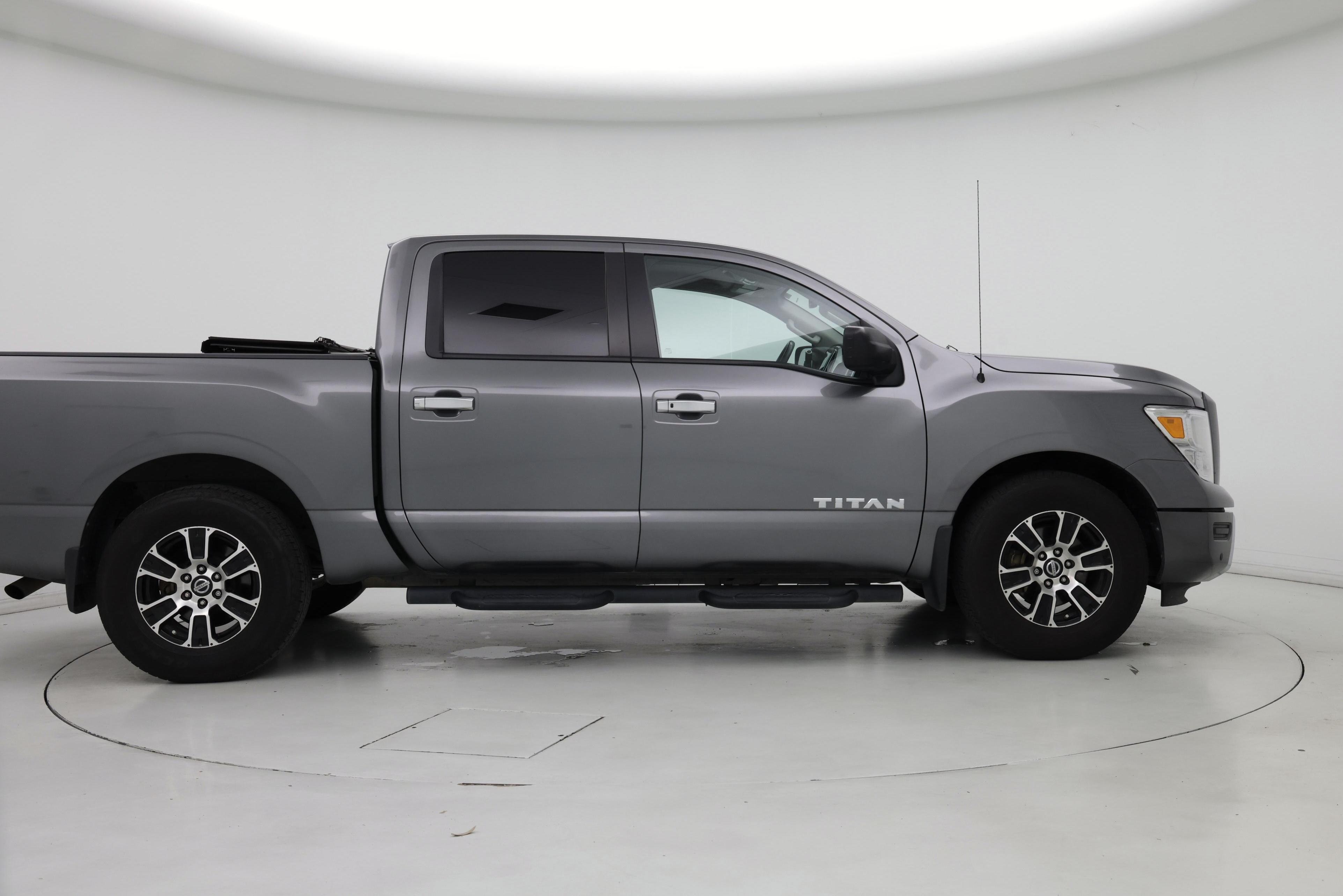 Thumbnail: 2021 Nissan Titan - 7