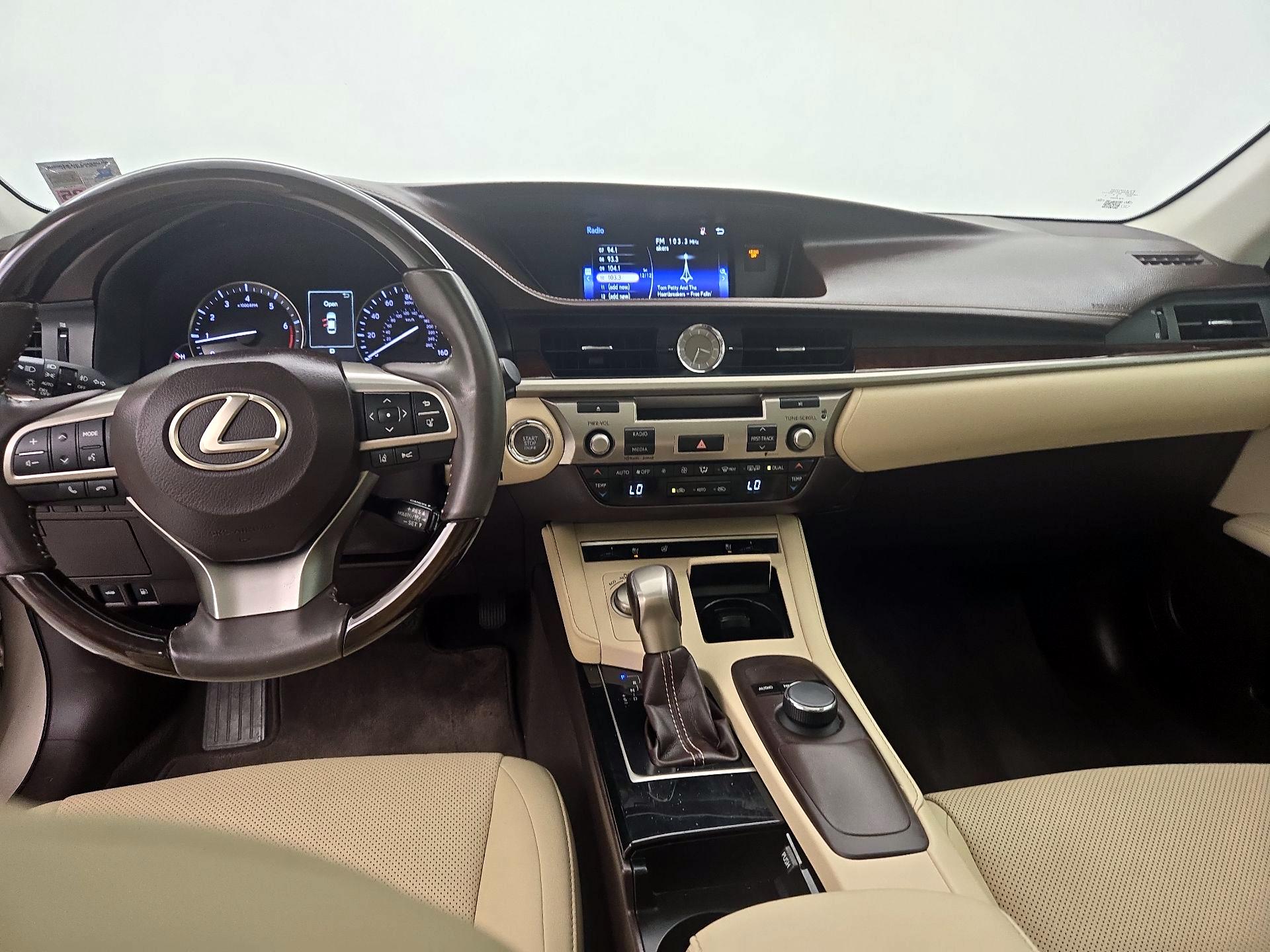 Thumbnail: 2016 Lexus ES - 9