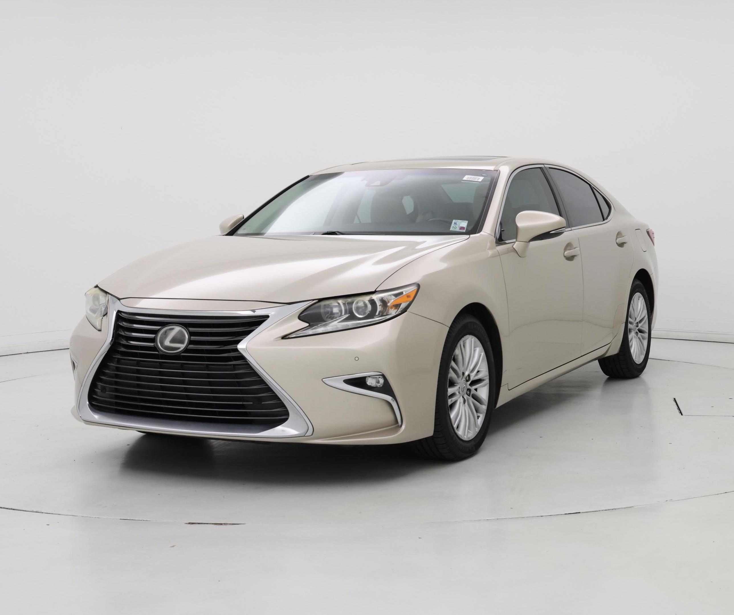 Thumbnail: 2016 Lexus ES - 4