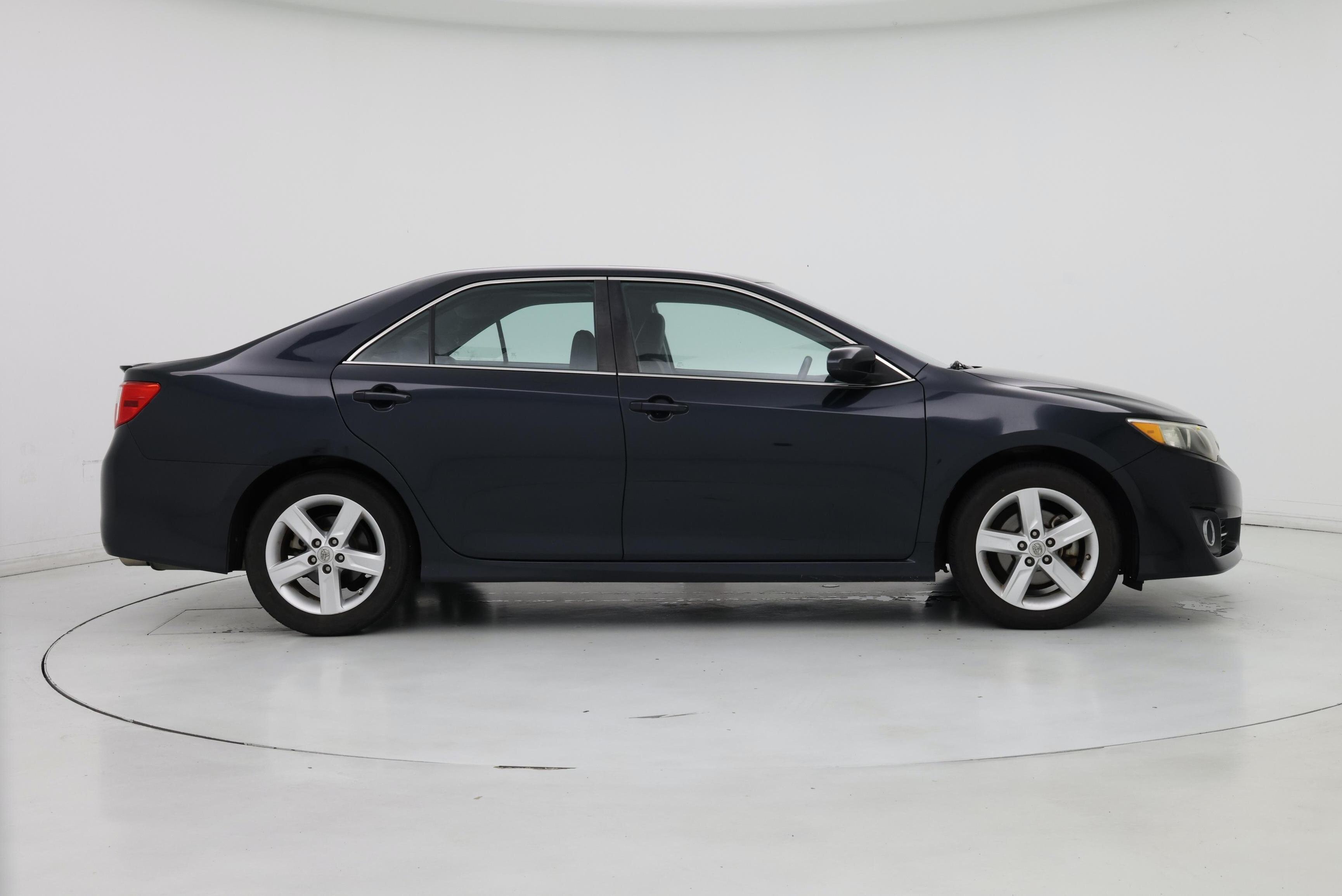 Thumbnail: 2014 Toyota Camry - 7