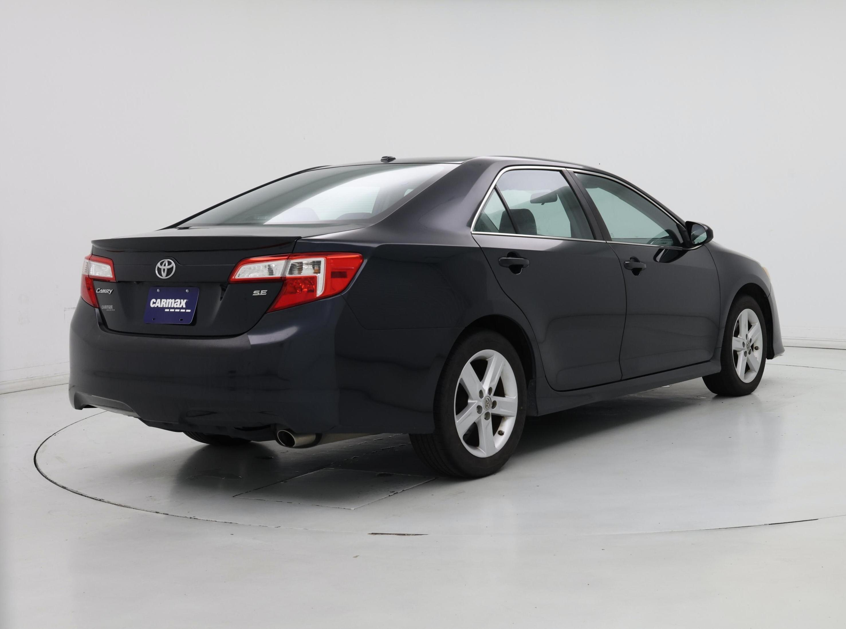 Thumbnail: 2014 Toyota Camry - 8