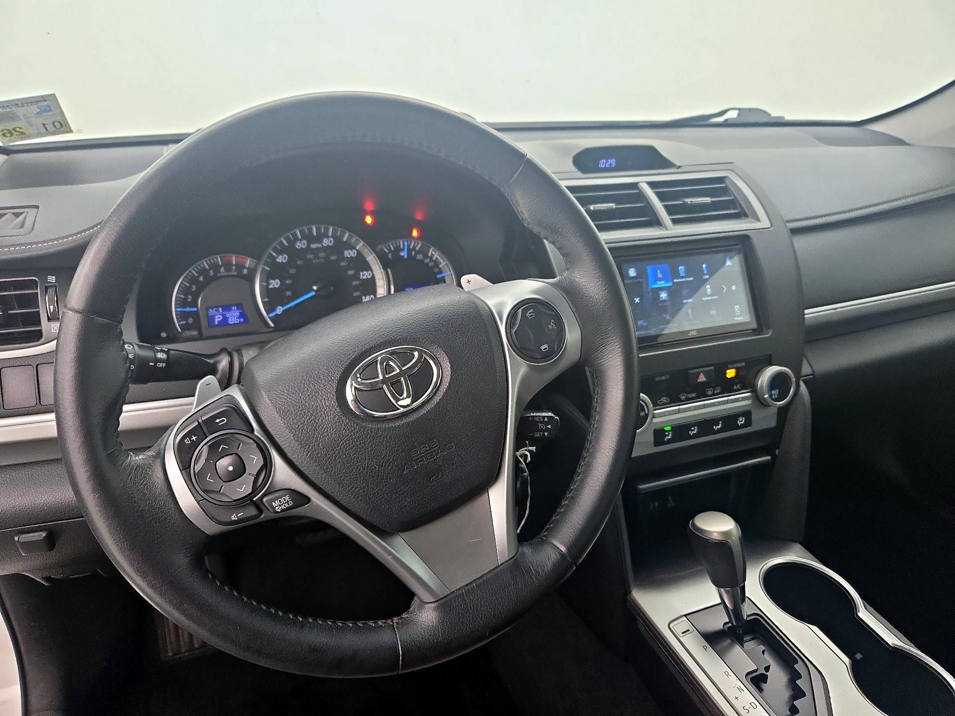 Thumbnail: 2014 Toyota Camry - 10