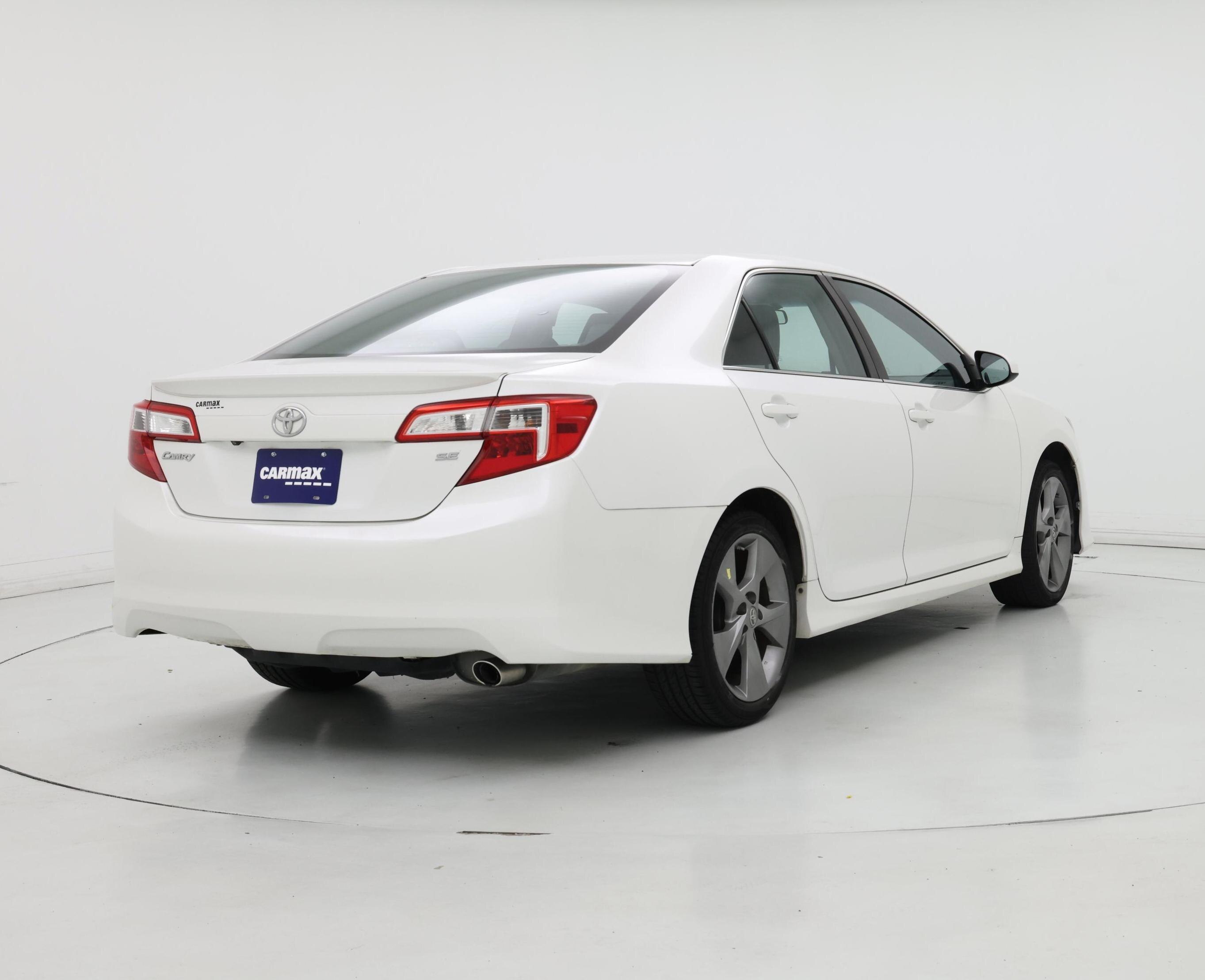 Thumbnail: 2014 Toyota Camry - 8
