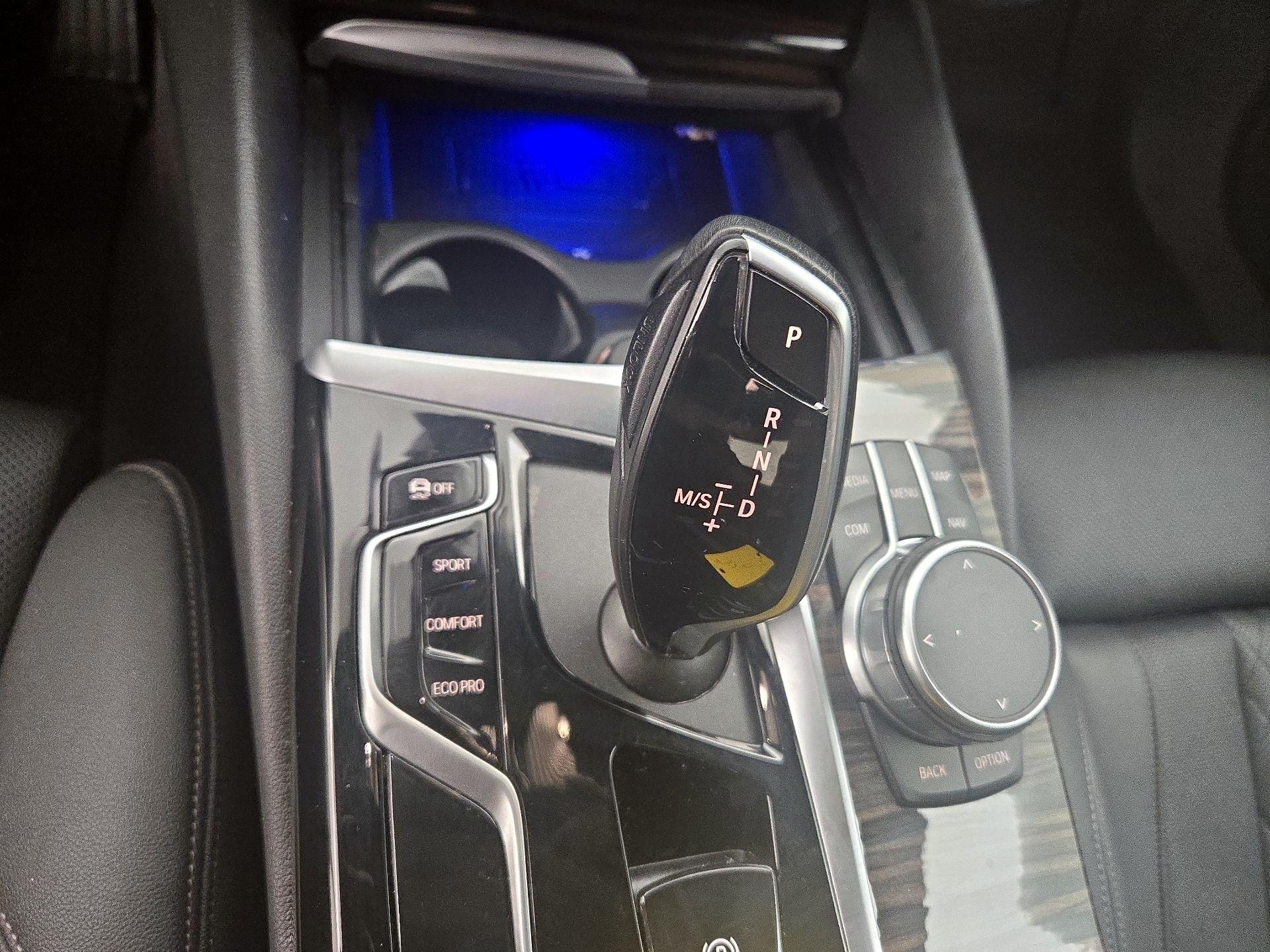 Thumbnail: 2021 BMW 5 Series - 18