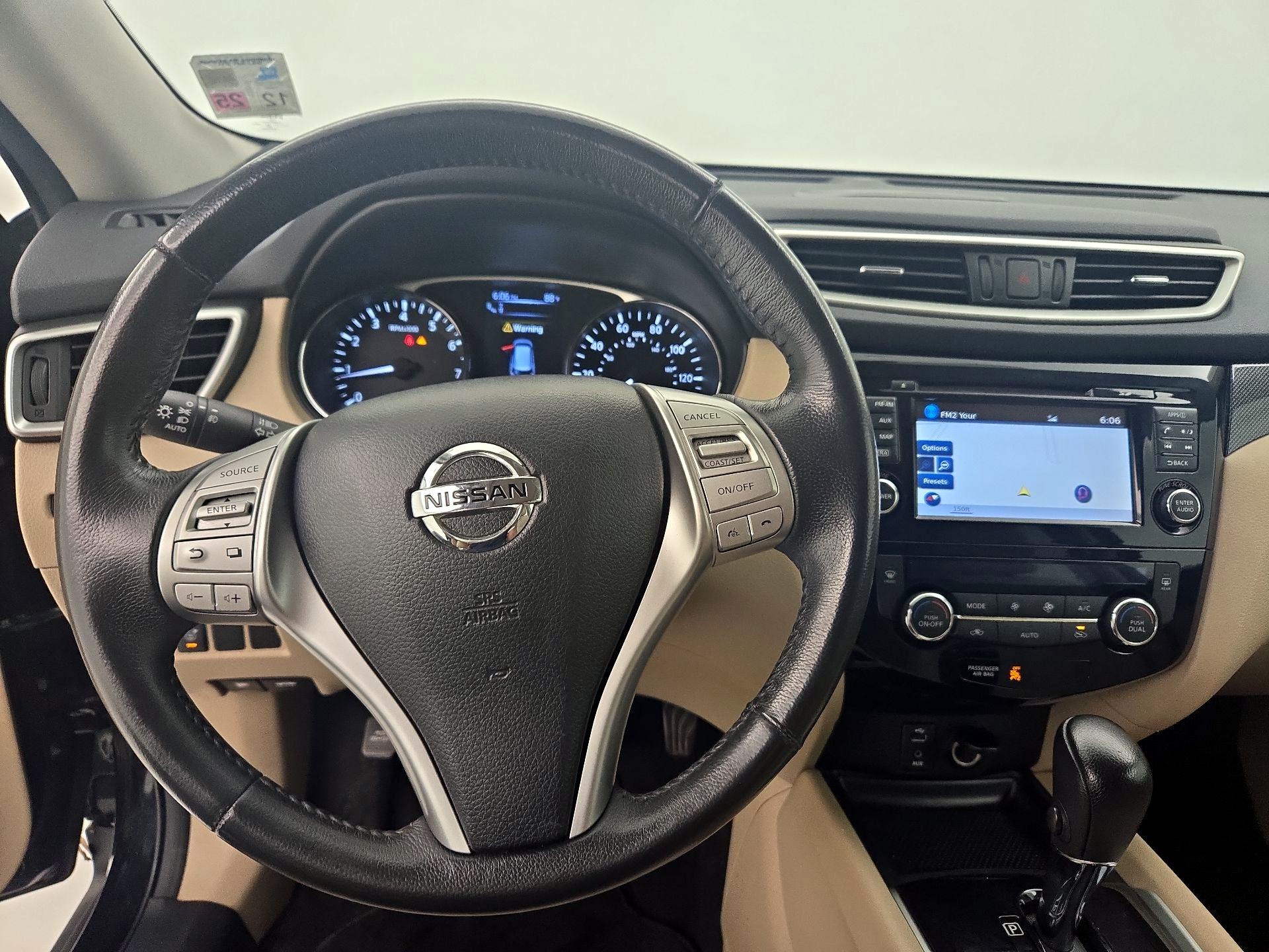 Thumbnail: 2016 Nissan Rogue - 10