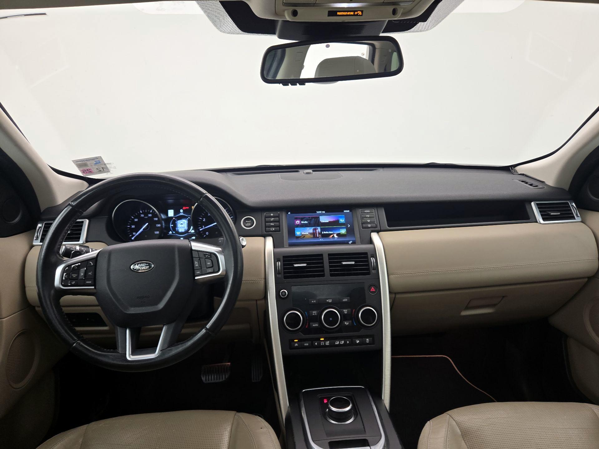 Thumbnail: 2017 Land Rover Discovery Sport - 9