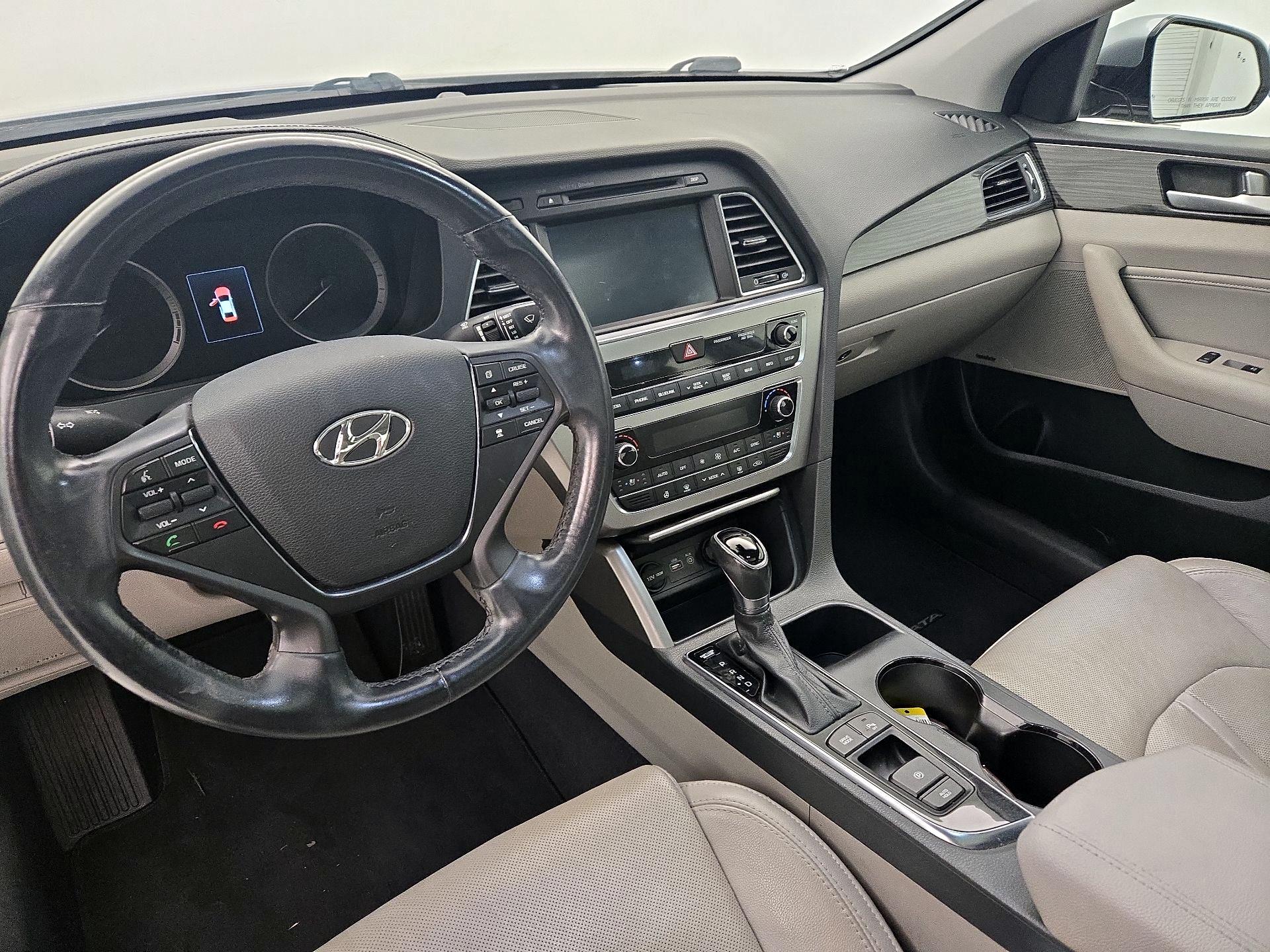 Thumbnail: 2015 Hyundai Sonata - 9