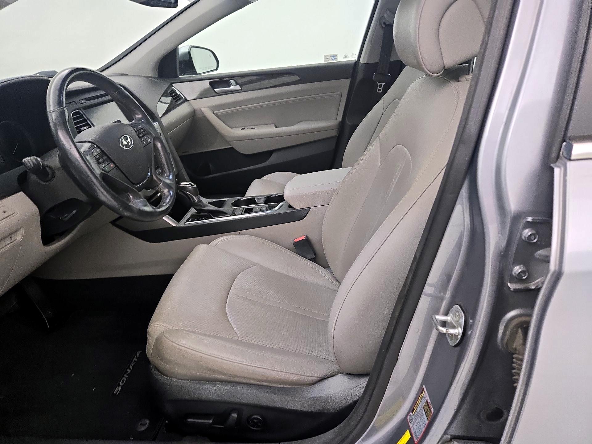 Thumbnail: 2015 Hyundai Sonata - 11