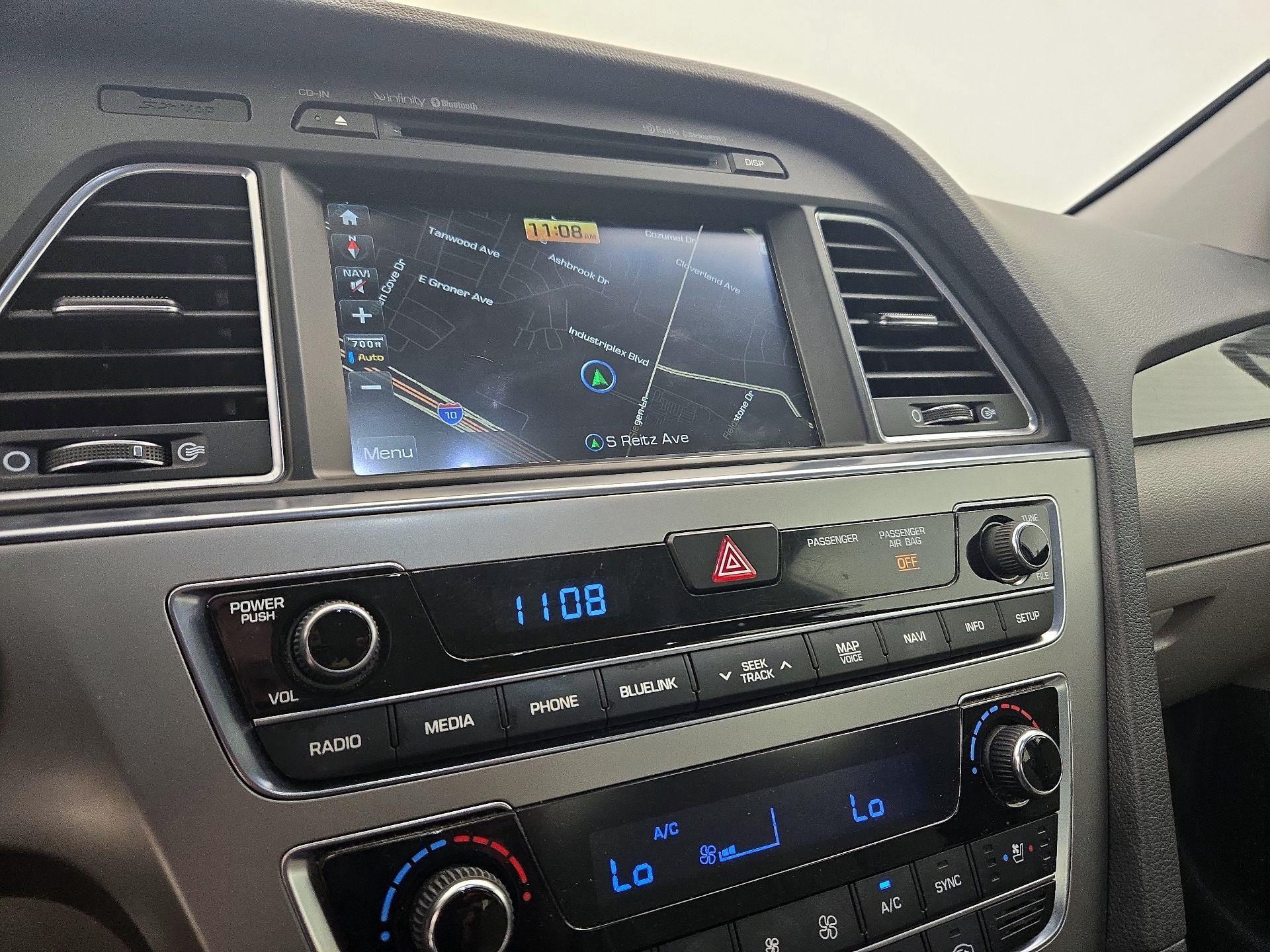Thumbnail: 2015 Hyundai Sonata - 16