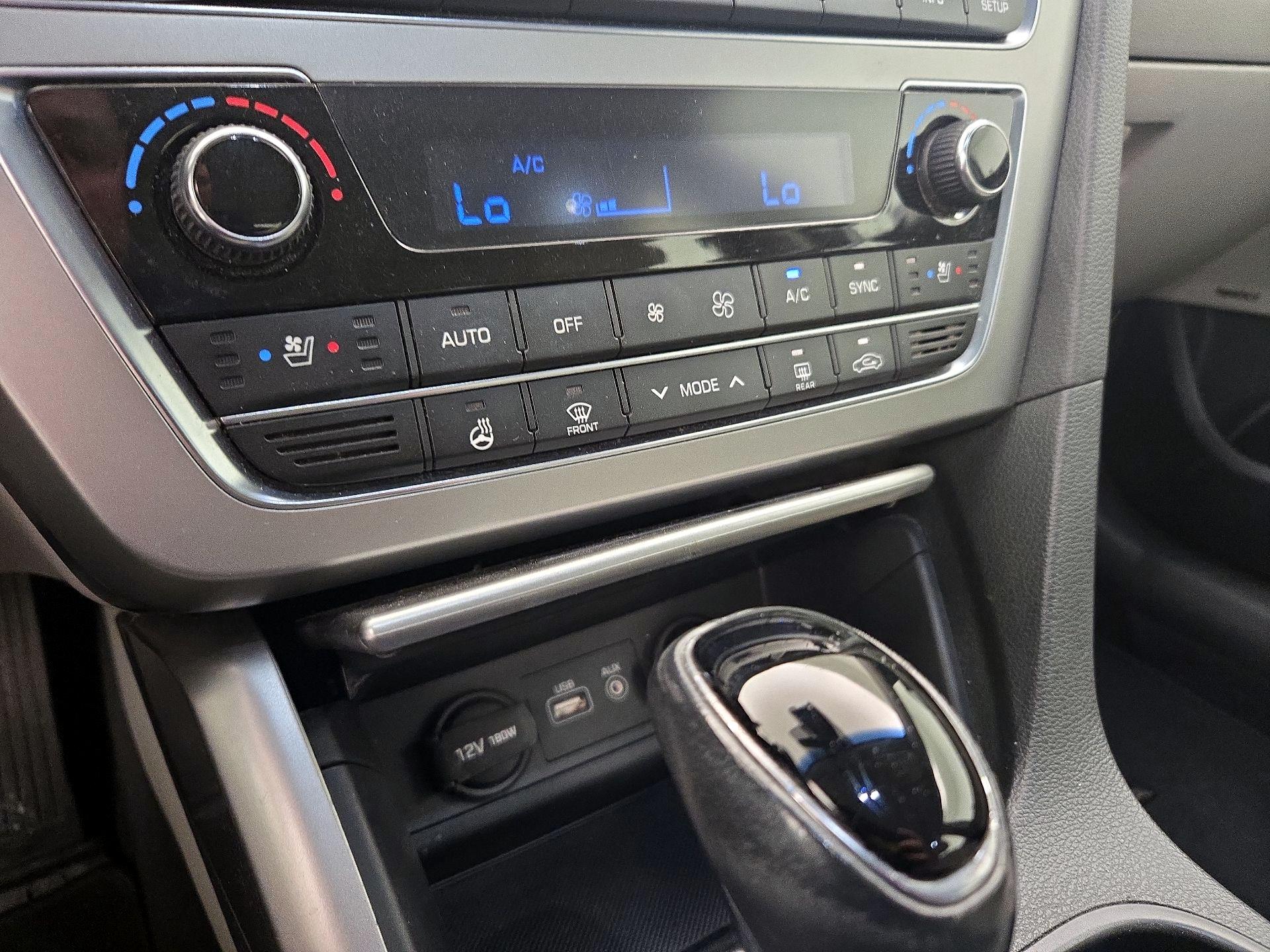 Thumbnail: 2015 Hyundai Sonata - 17