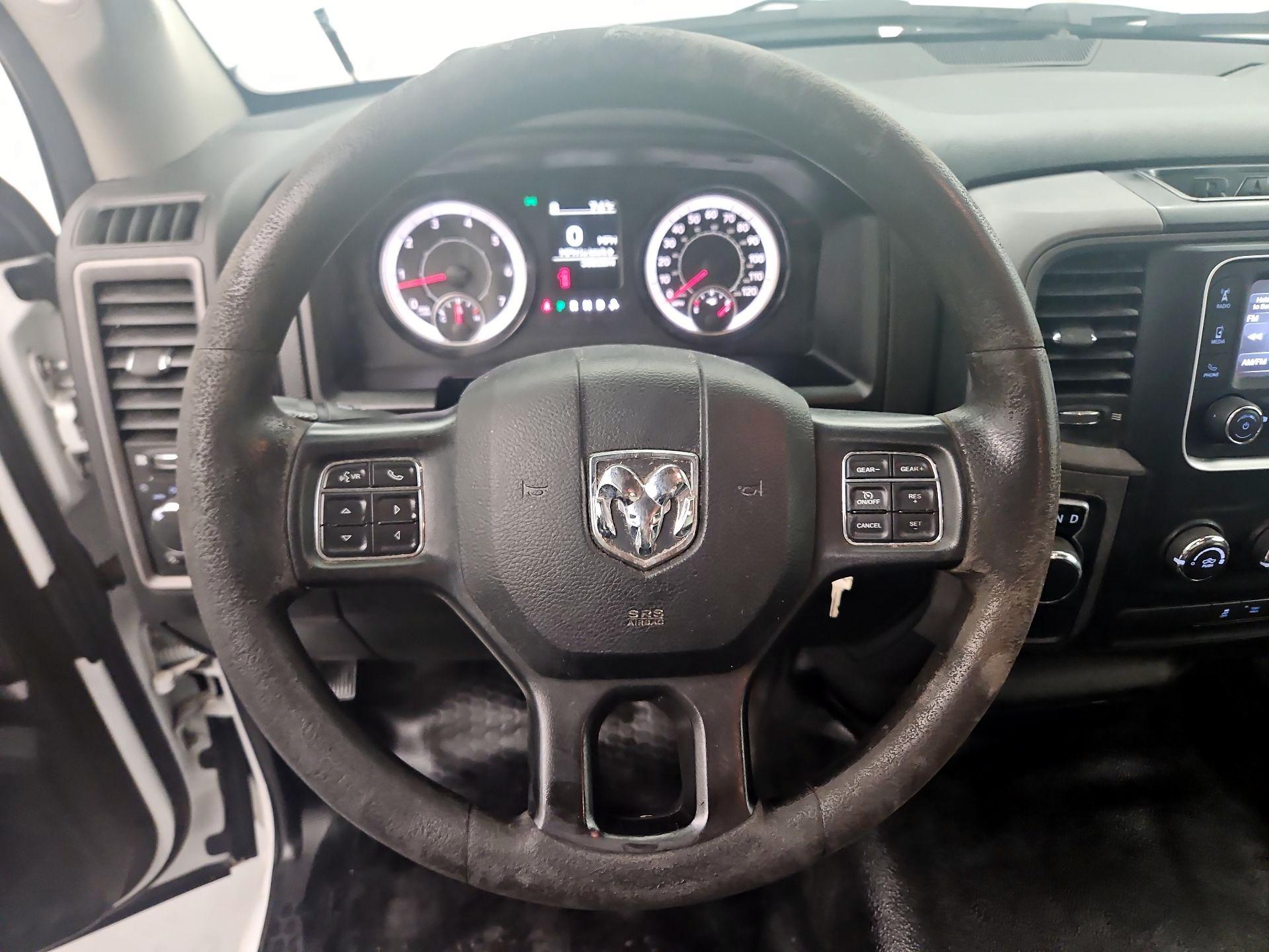 Thumbnail: 2021 RAM 1500 Classic - 10