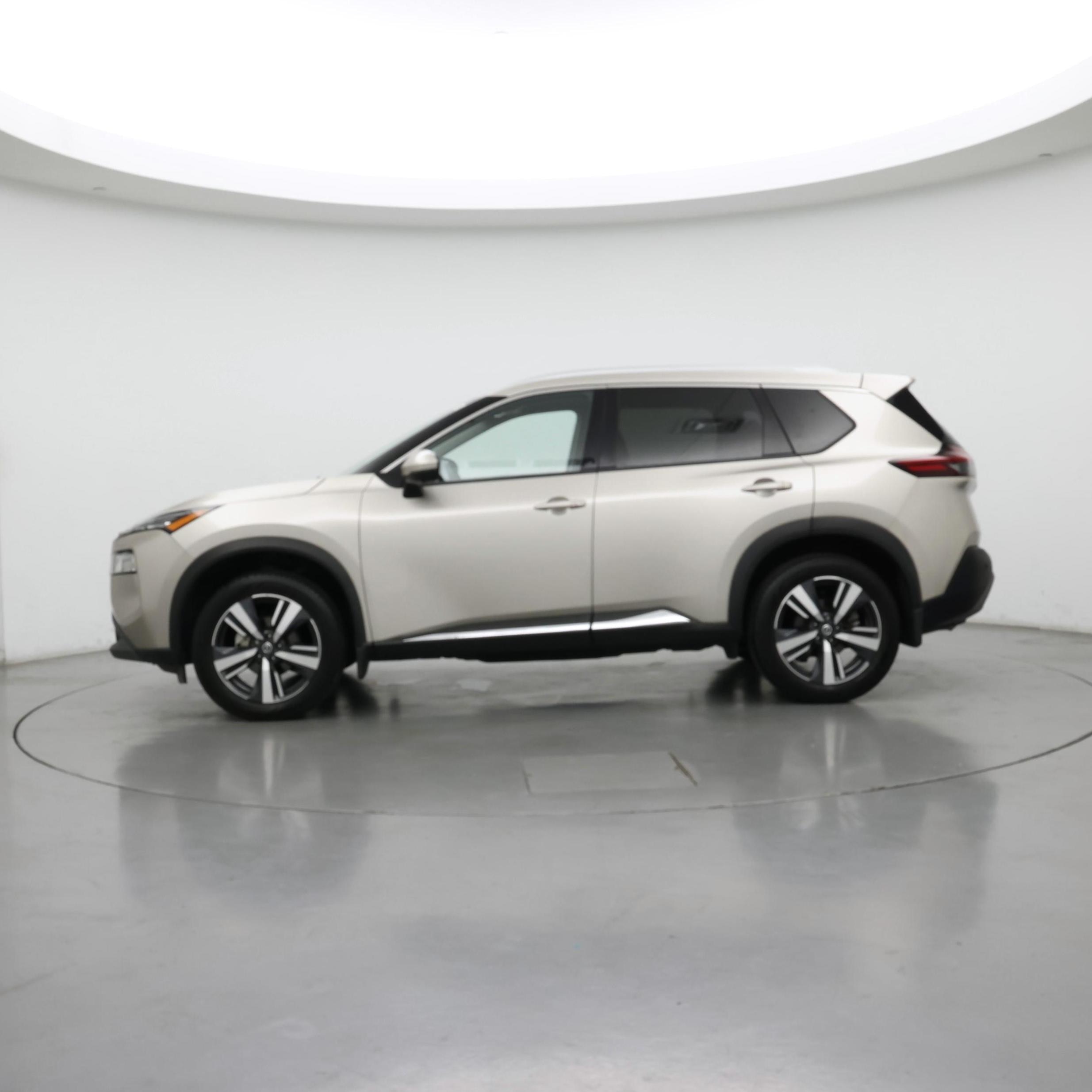 Thumbnail: 2021 Nissan Rogue - 3