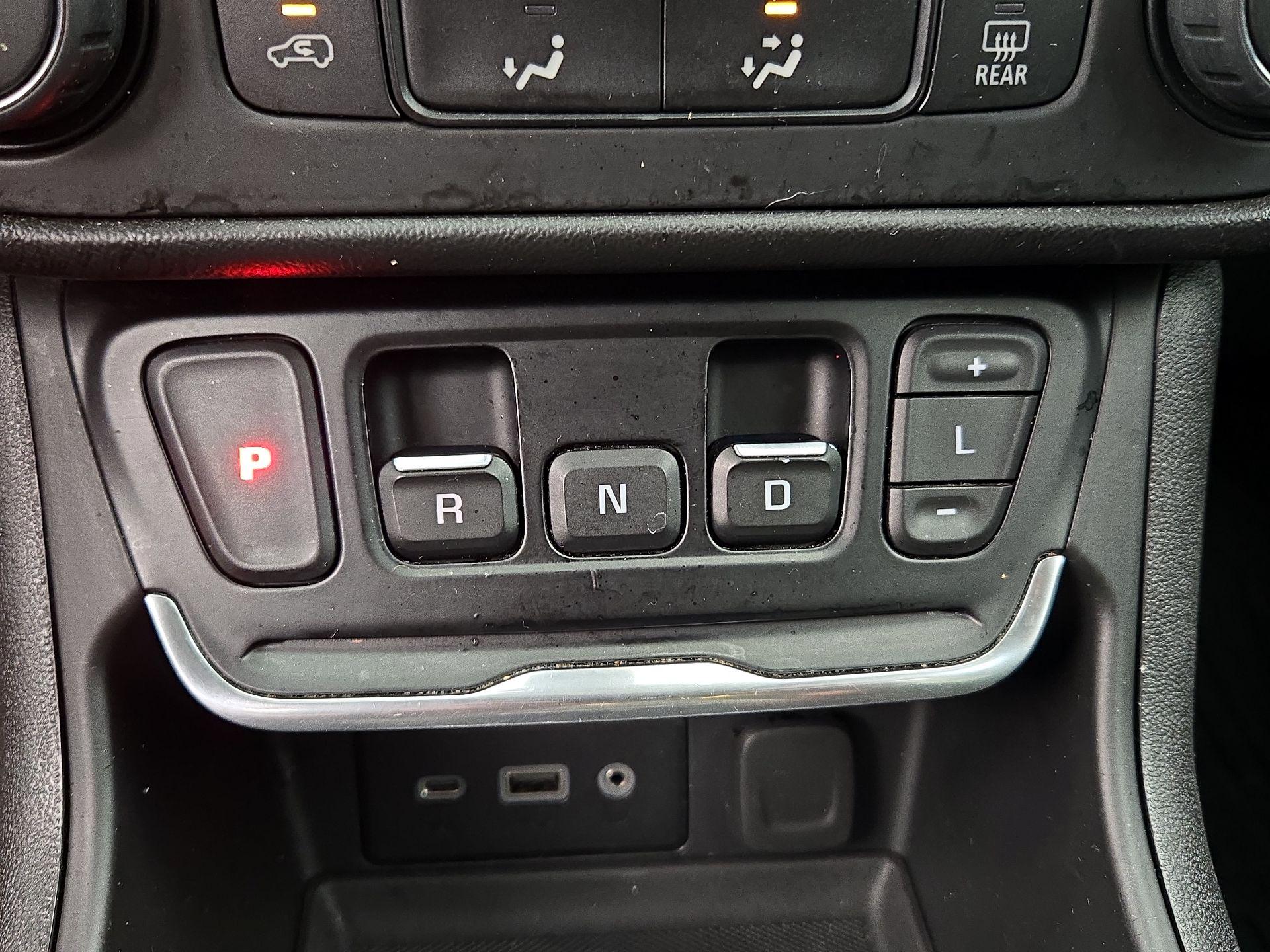 Thumbnail: 2020 GMC Terrain - 17