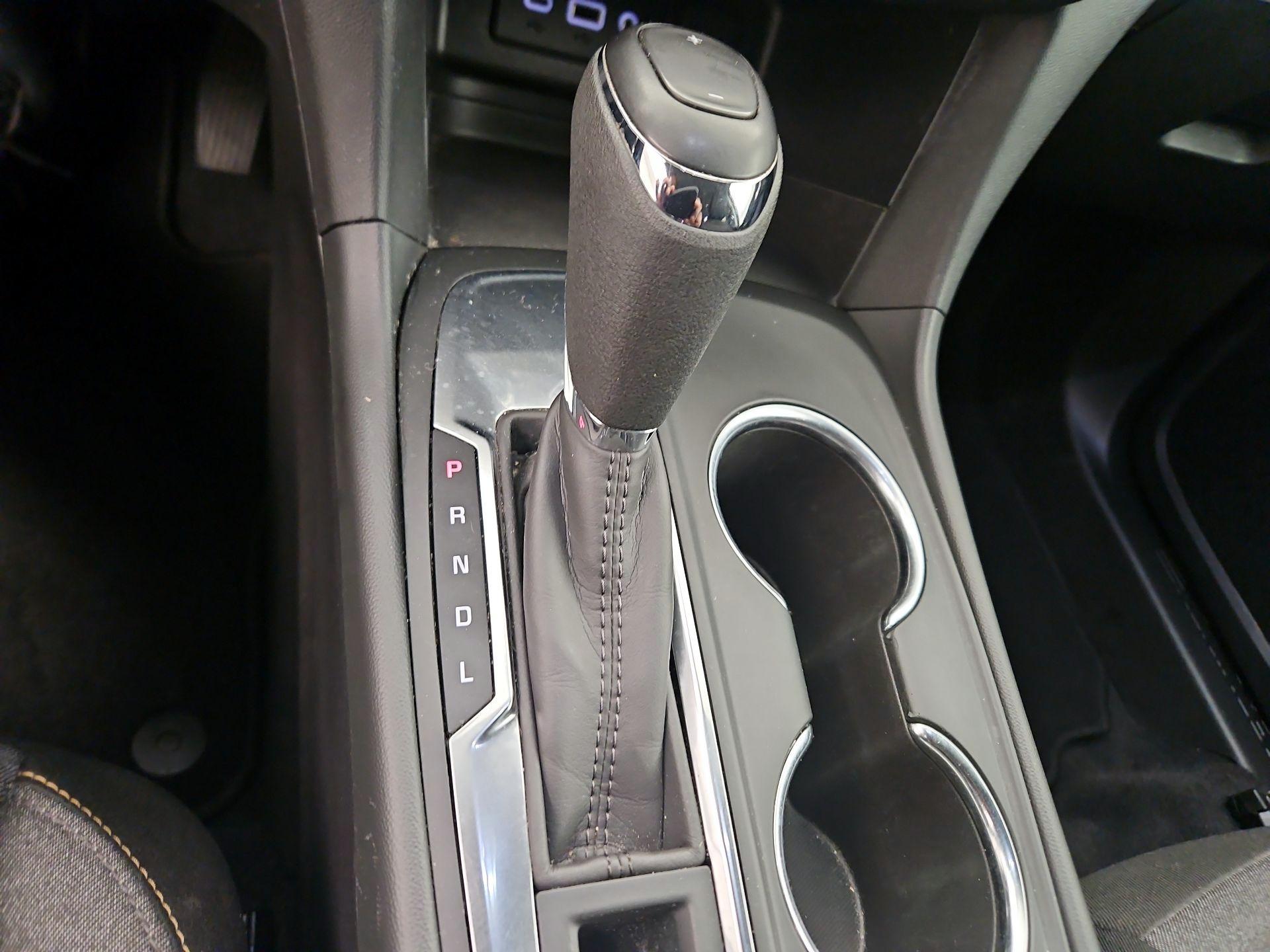Thumbnail: 2021 Chevrolet Equinox - 16