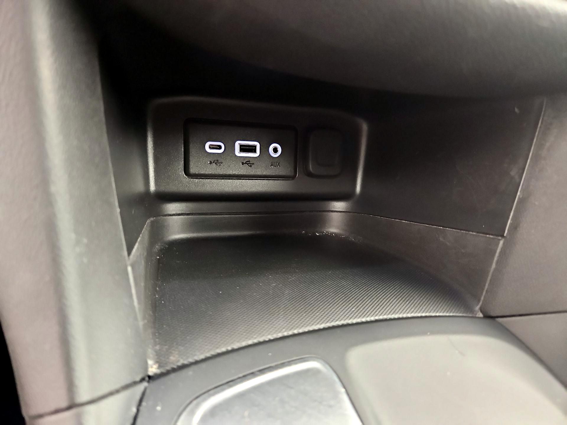 Thumbnail: 2021 Chevrolet Equinox - 17
