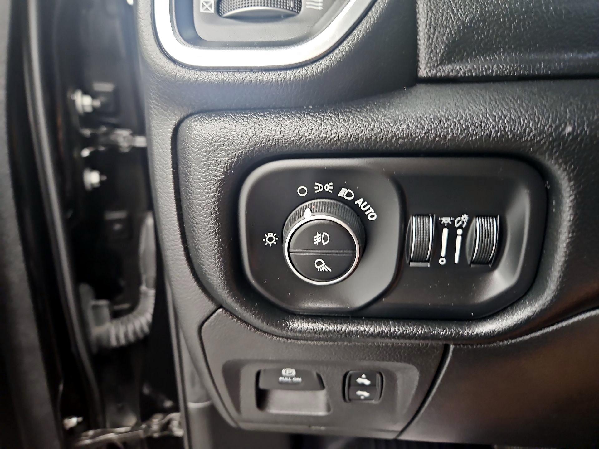 Thumbnail: 2022 RAM 1500 - 13