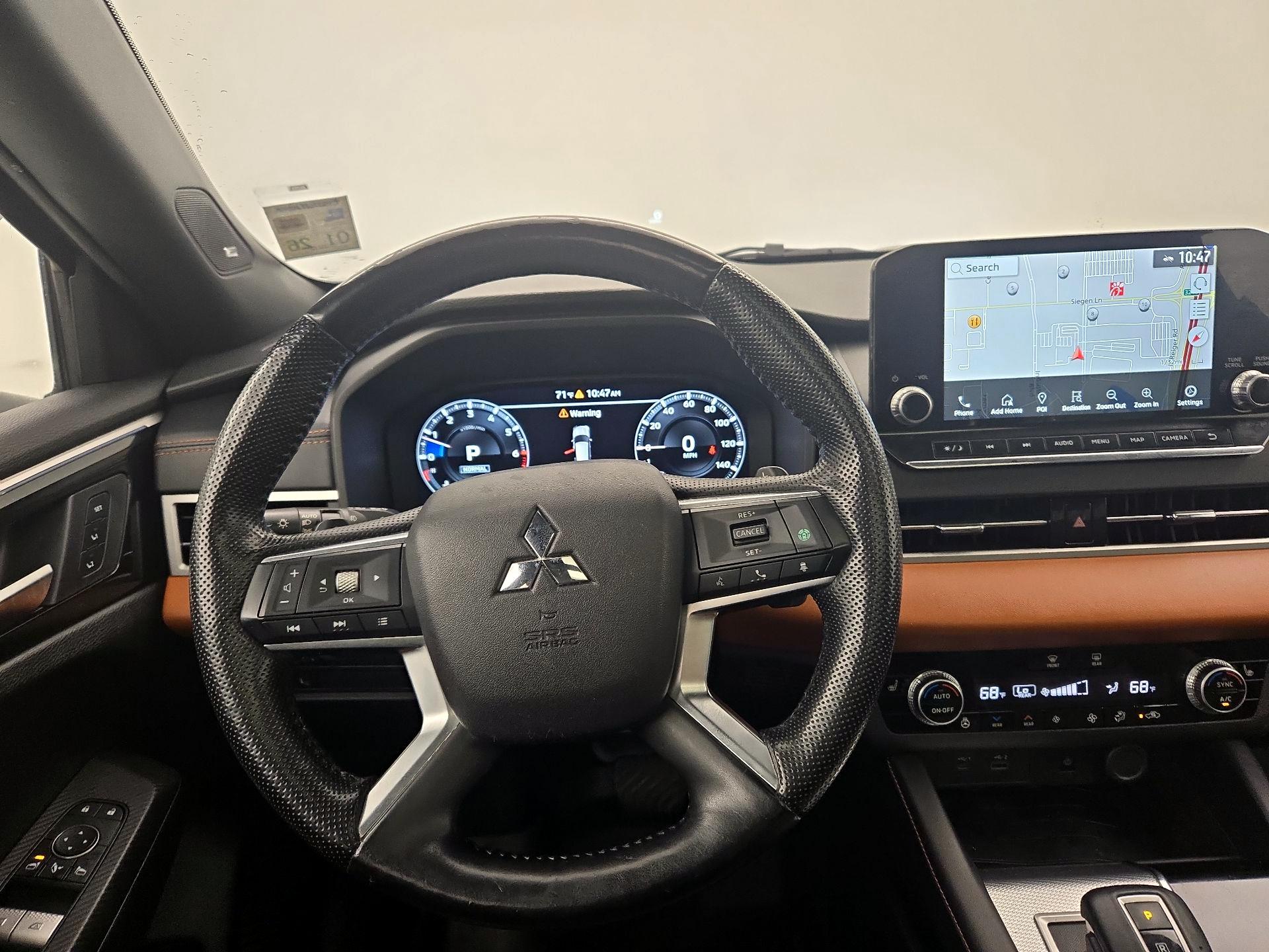 Thumbnail: 2022 Mitsubishi Outlander - 10
